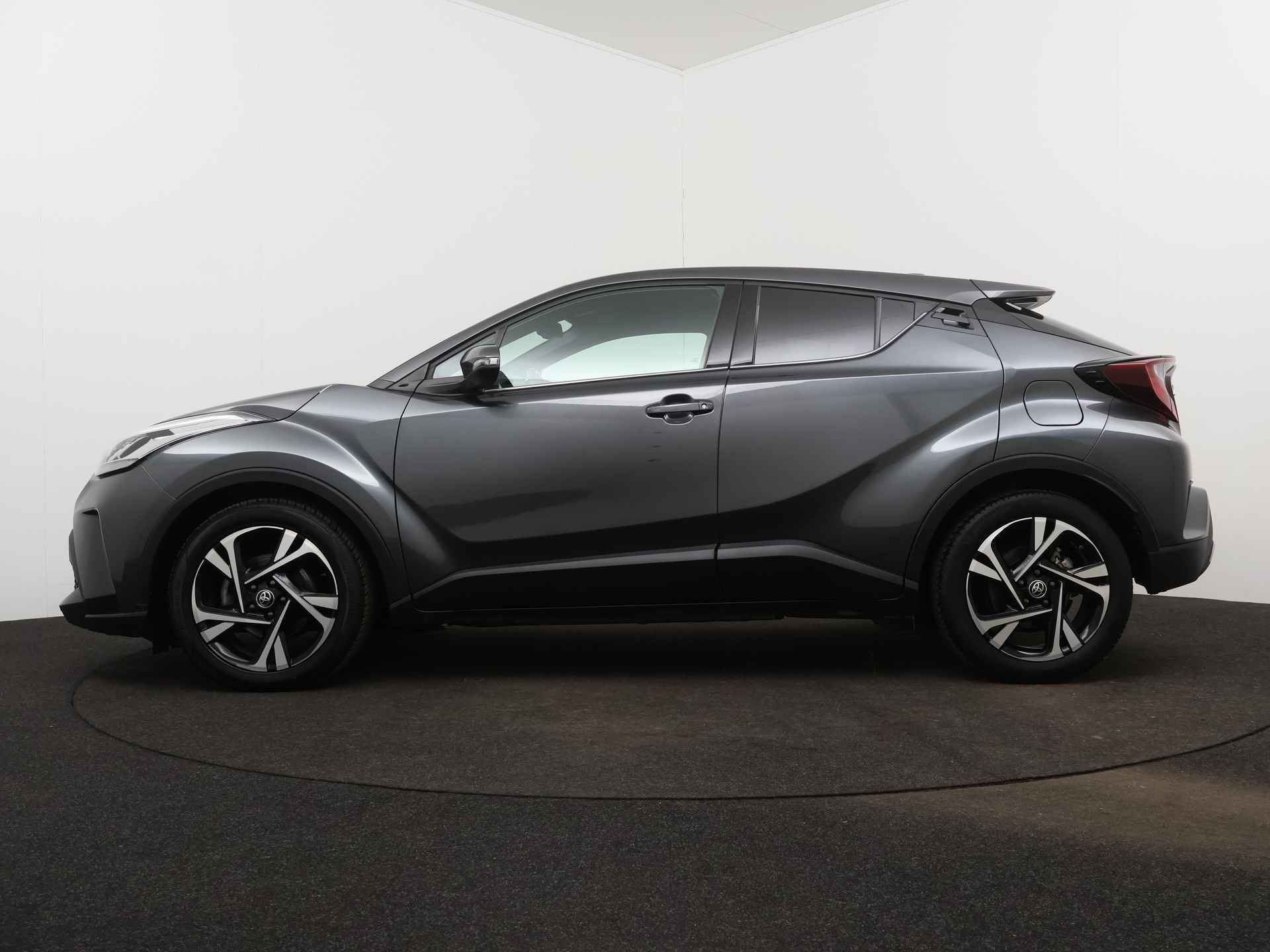 Toyota C-HR 2.0 Hybrid Dynamic | LED | Navigatie | Stoelverwarming | Parkeersensoren | Climate Control | - 4/44