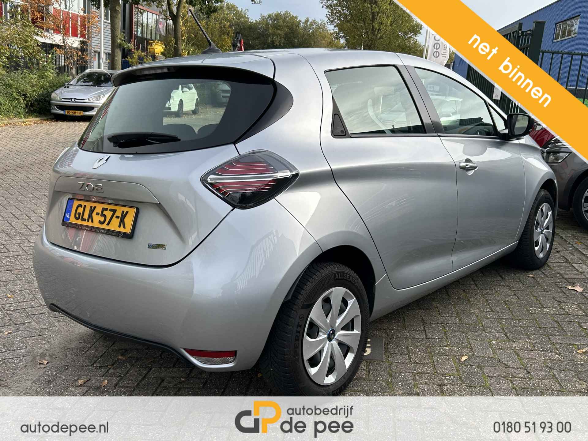 Renault ZOE R110 Life 52 kWh 350km (€ 10.950 NA SUBSIDIE) SUBSIDIE/BATTERIJHUUR/AIRCO/CRUISE/BLUETOOTH//NAVIGATIE rijklaarprijs! - 16/17