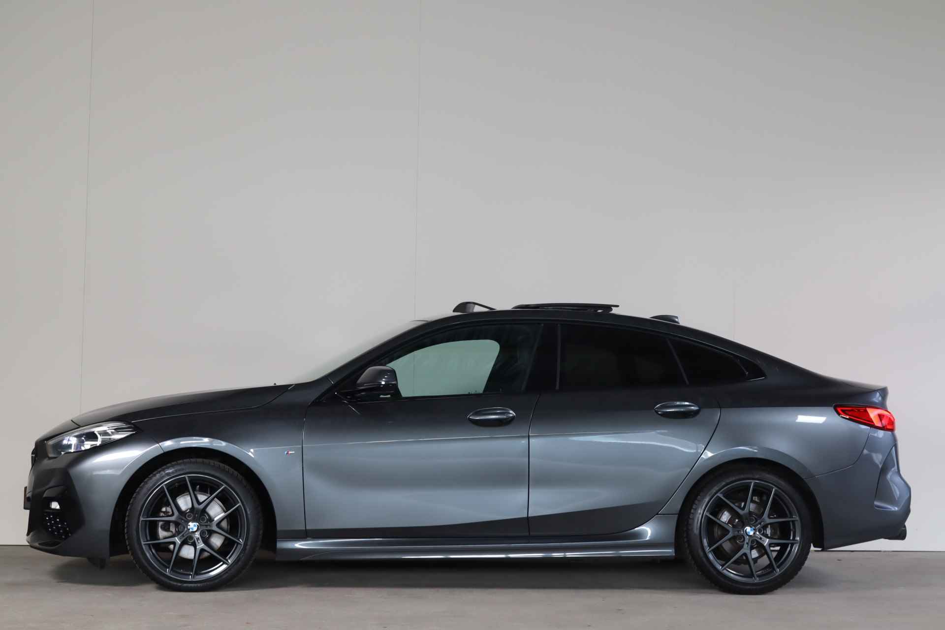 BMW 2 Serie Gran Coupé 218i High Executive - NL Auto!! Pano I Key-Less I M-Sport stoelen - 23/41