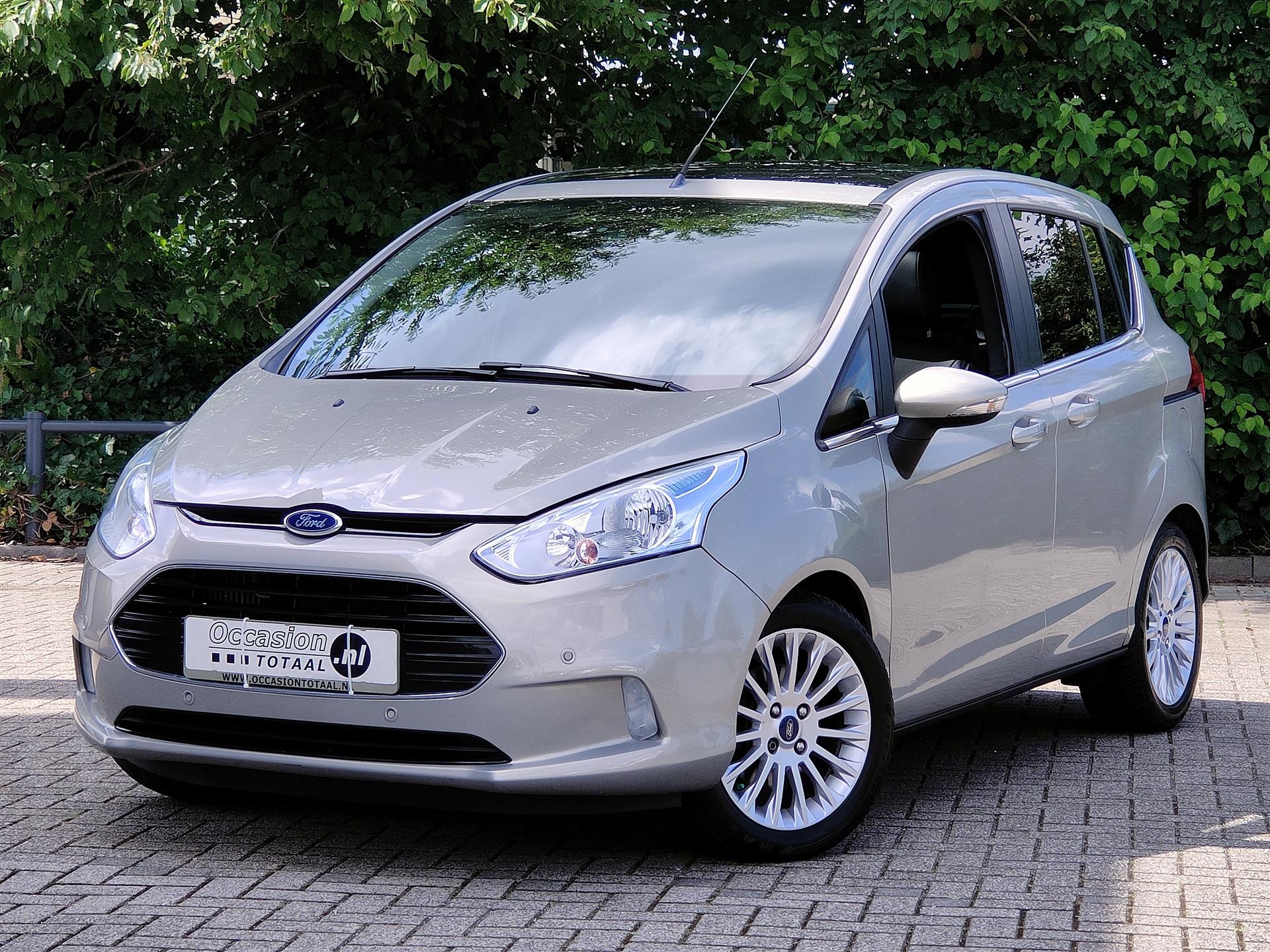 Ford B-MAX 1.0 EcoBoost Titanium | Panorama | Navigatie | Stoelverwarming