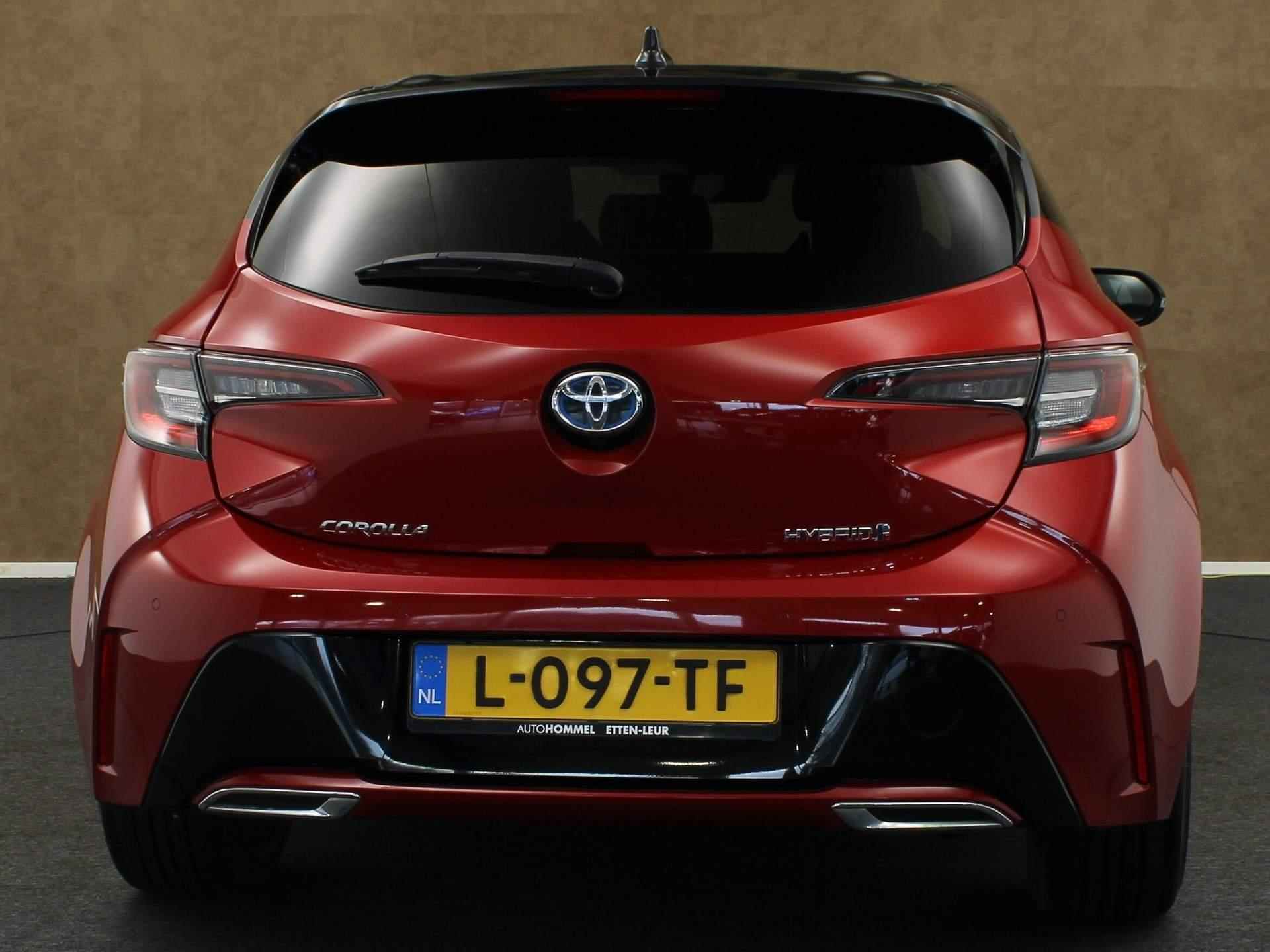 Toyota Corolla 2.0 Hybrid Bi-Tone Style - BI-TONE - ADAPTIEVE CRUISE CONTROL - HEAD UP DISPLAY - KEYLESS ENTRY/START - VOORSTOELEN VERWARMD - ACHTERRUITRIJCAMERA - LEDEREN BEKLEDING - JBL GELUIDSINSTALLATIE - 8/40