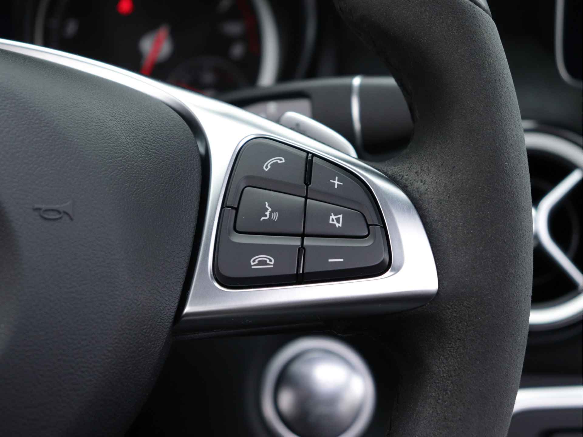 Mercedes-Benz CLA-Klasse Shooting Brake 180 AMG line 122pk automaat | Panoramadak | LED | 19'' velgen | Camera | Navigatie | Stoelverwarming | Sfeerverlichting | Alcantara - 14/62