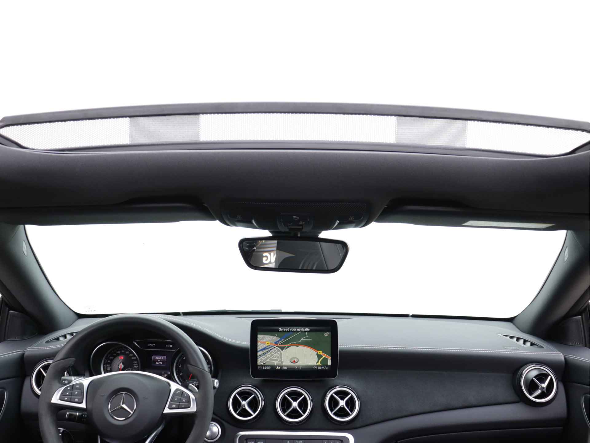 Mercedes-Benz CLA-Klasse Shooting Brake 180 AMG line 122pk automaat | Panoramadak | LED | 19'' velgen | Camera | Navigatie | Stoelverwarming | Sfeerverlichting | Alcantara - 37/62