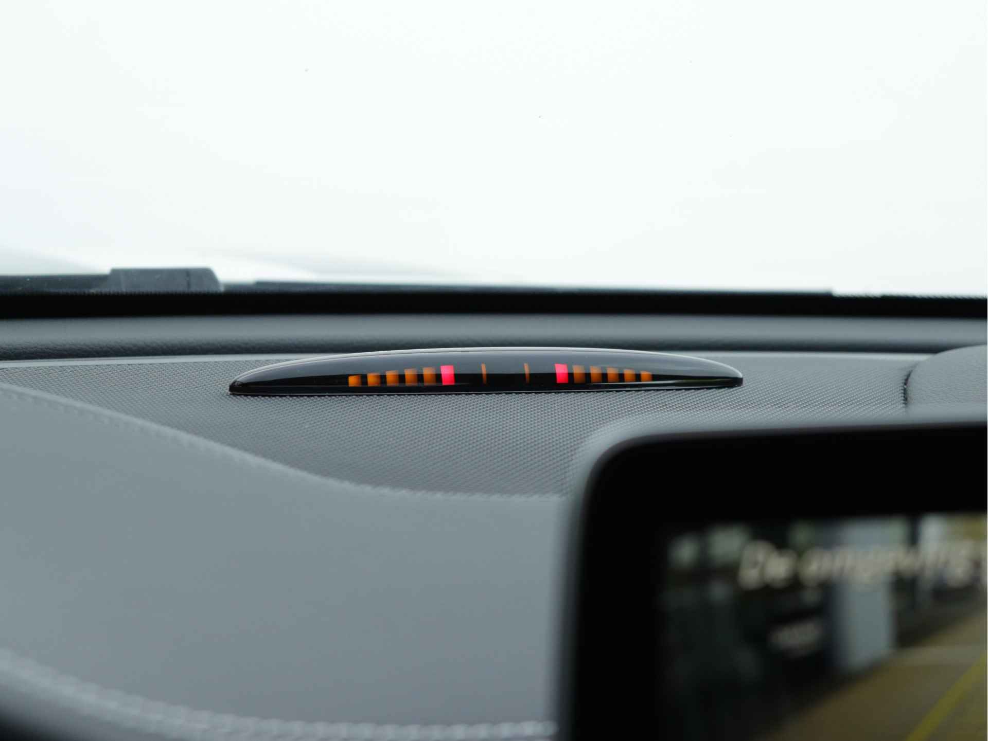 Mercedes-Benz CLA-Klasse Shooting Brake 180 AMG line 122pk automaat | Panoramadak | LED | 19'' velgen | Camera | Navigatie | Stoelverwarming | Sfeerverlichting | Alcantara - 55/62