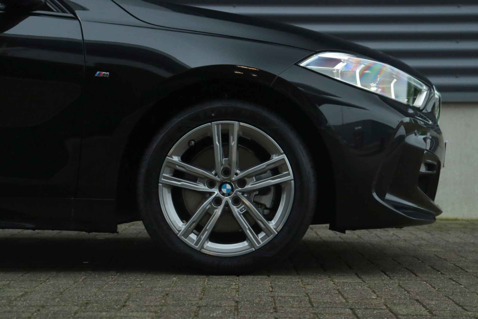 BMW 1 Serie 5-deurs 118i | Model M Sport | Innovation Pack - 6/35