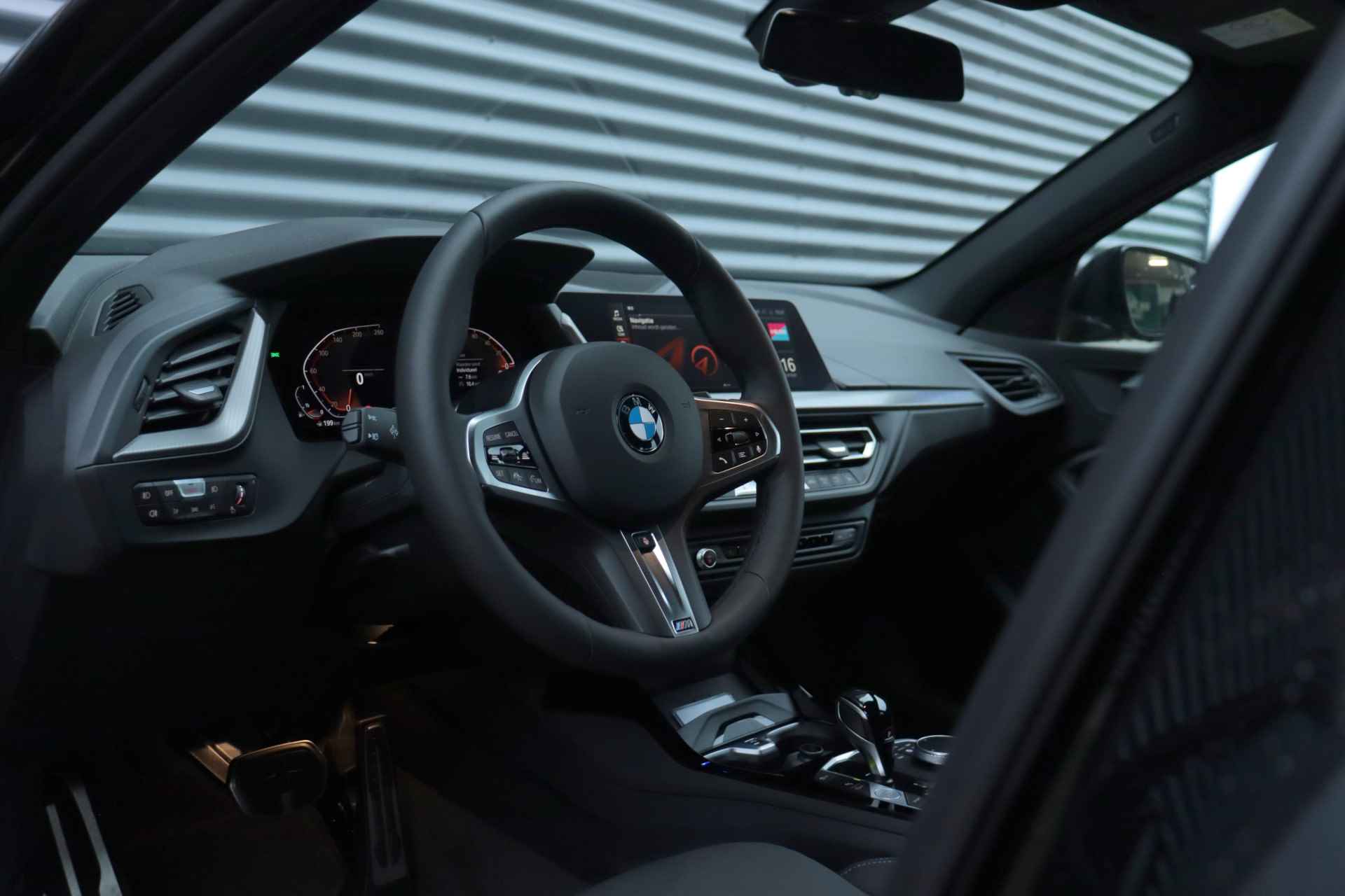 BMW 1 Serie 5-deurs 118i | Model M Sport | Innovation Pack - 12/35