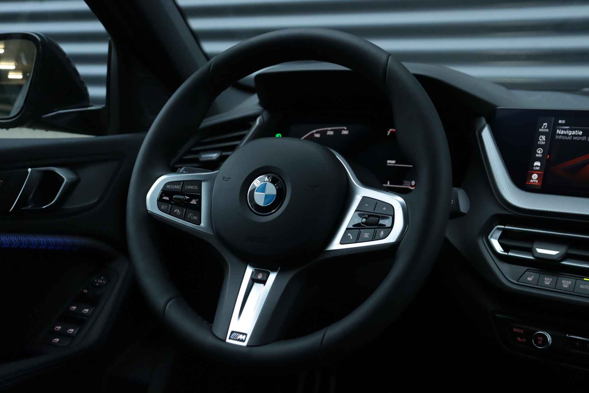 BMW 1 Serie 5-deurs 118i | Model M Sport | Innovation Pack - 31/35