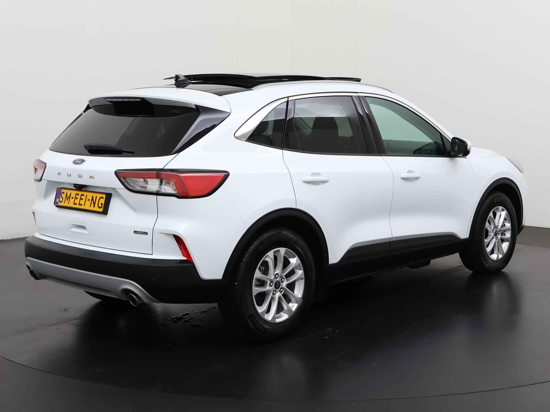 Ford Kuga 2.5 PHEV Titanium X | Panoramadak | Stuur & Stoelverwarming | Zondag Open! - 4/43