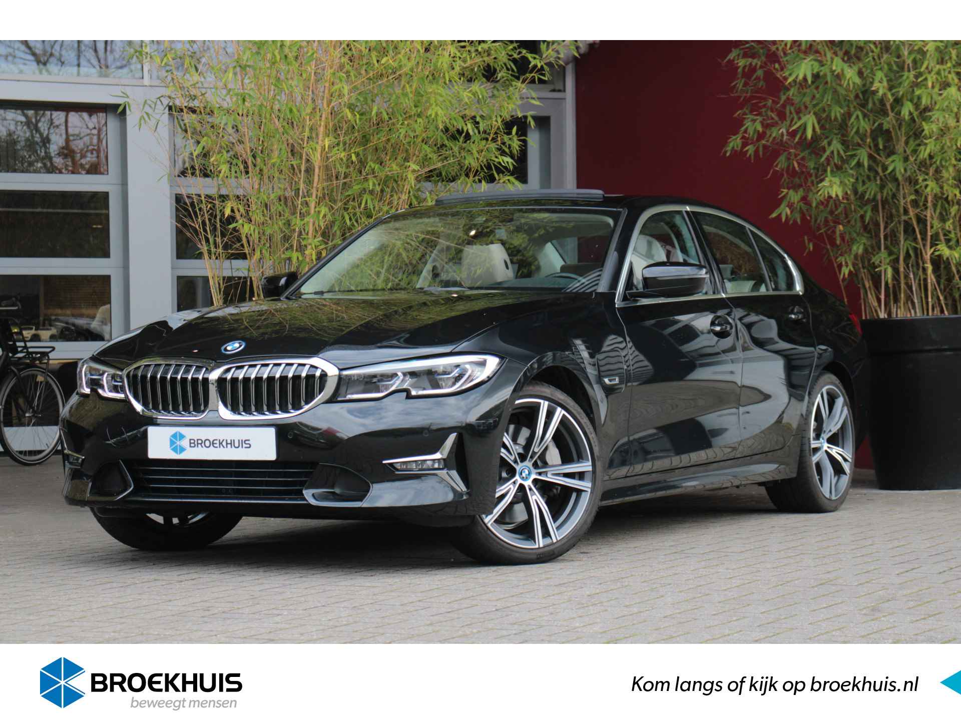 BMW 3-serie 330e High Executive 292 pk | Head-Up Display | Schuifdak | BLIS | Apple CarPlay/Android Auto | Cruise Control | Memory Seat | Pa - 1/27