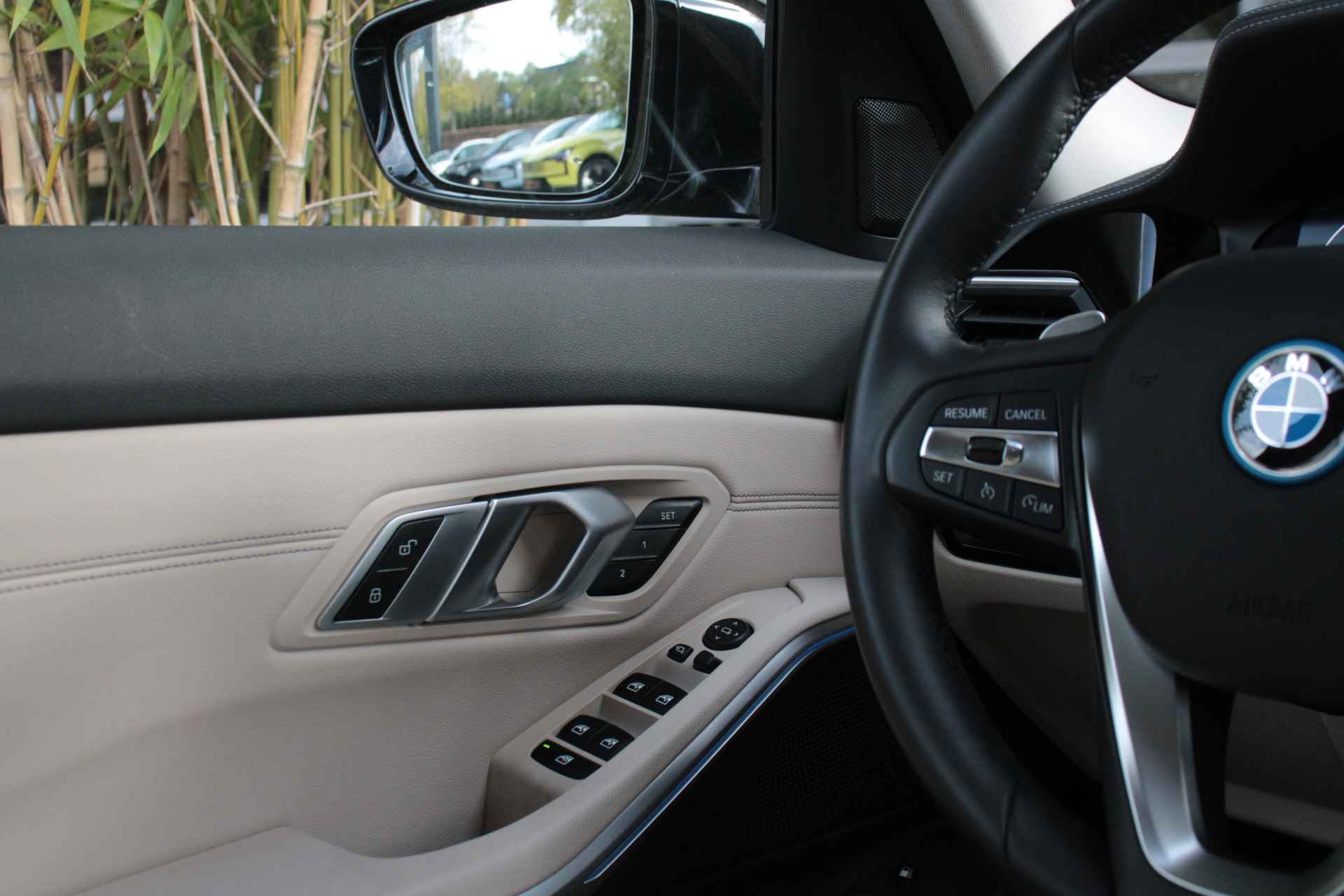 BMW 3-serie 330e High Executive 292 pk | Head-Up Display | Schuifdak | BLIS | Apple CarPlay/Android Auto | Cruise Control | Memory Seat | Pa - 15/27