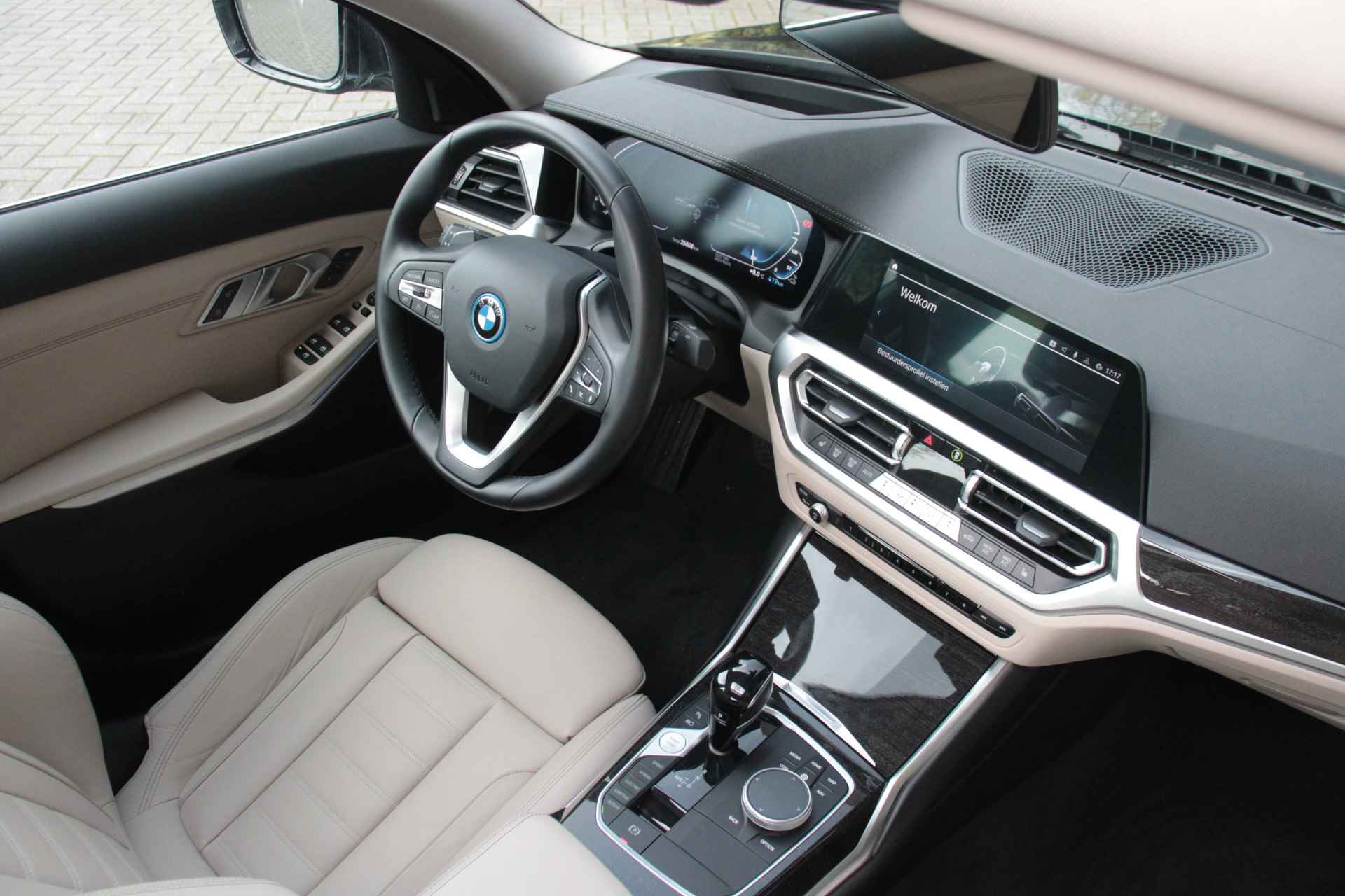 BMW 3-serie 330e High Executive 292 pk | Head-Up Display | Schuifdak | BLIS | Apple CarPlay/Android Auto | Cruise Control | Memory Seat | Pa - 23/27