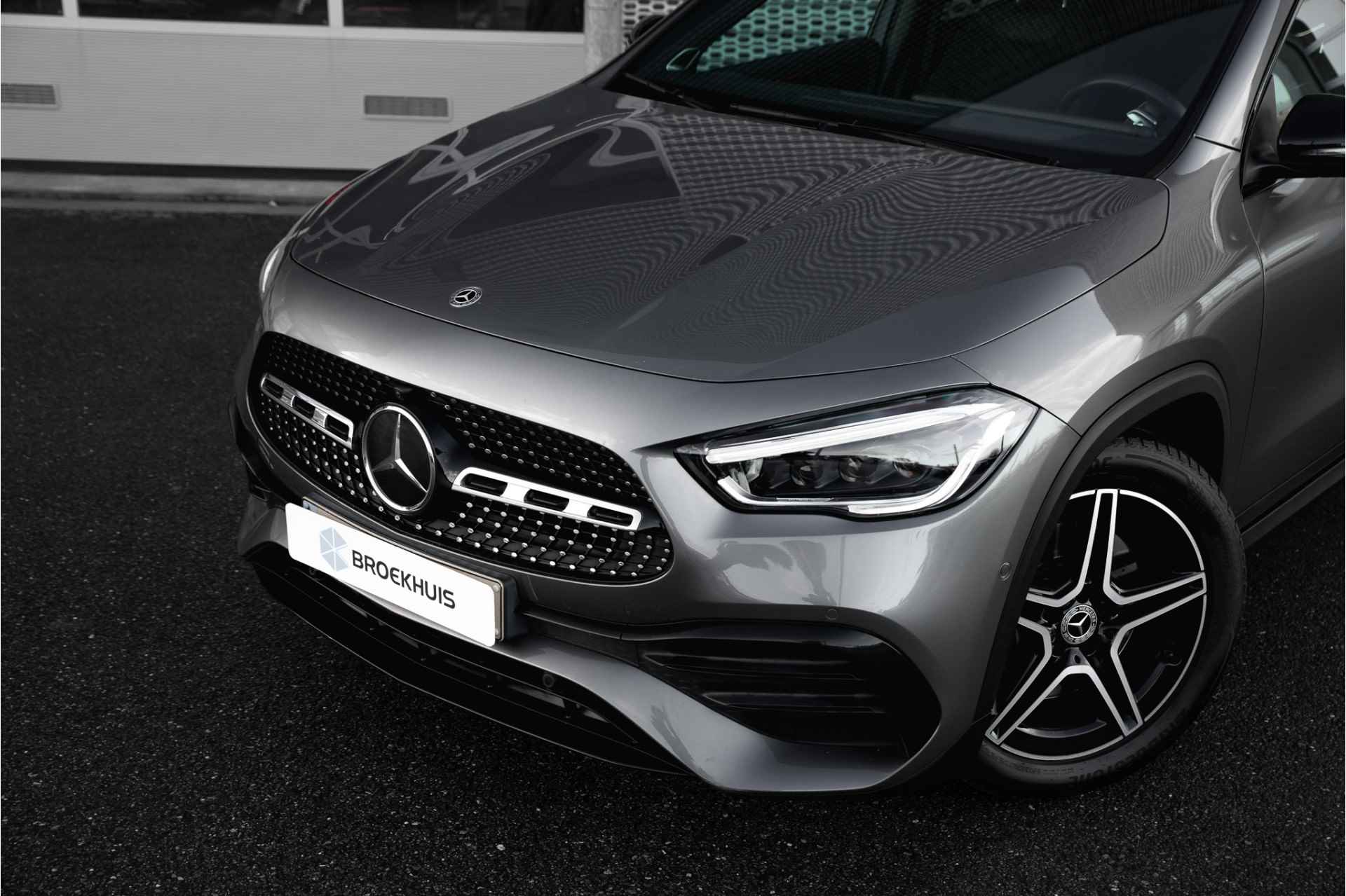 Mercedes-Benz GLA 250 AMG Line | Panoramadak | HUD | Trekhaak | Burmester | 19" | - 5/40