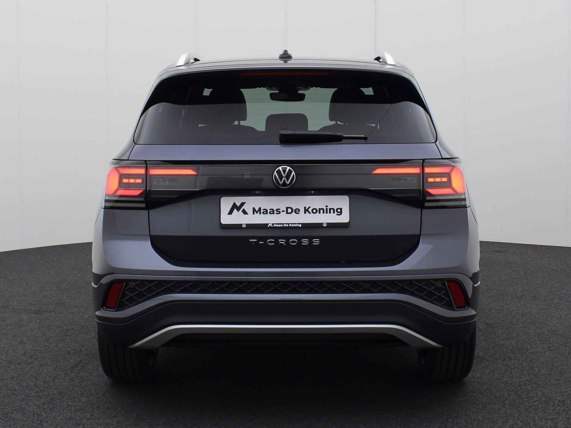 Volkswagen T-Cross R-Line 1.0 TSI 85 kW / 115 pk SUV 6 versn. Hand · Multimedia pakket · Comfort pakket · Velgen 18'' lichtmetaal · - 26/38