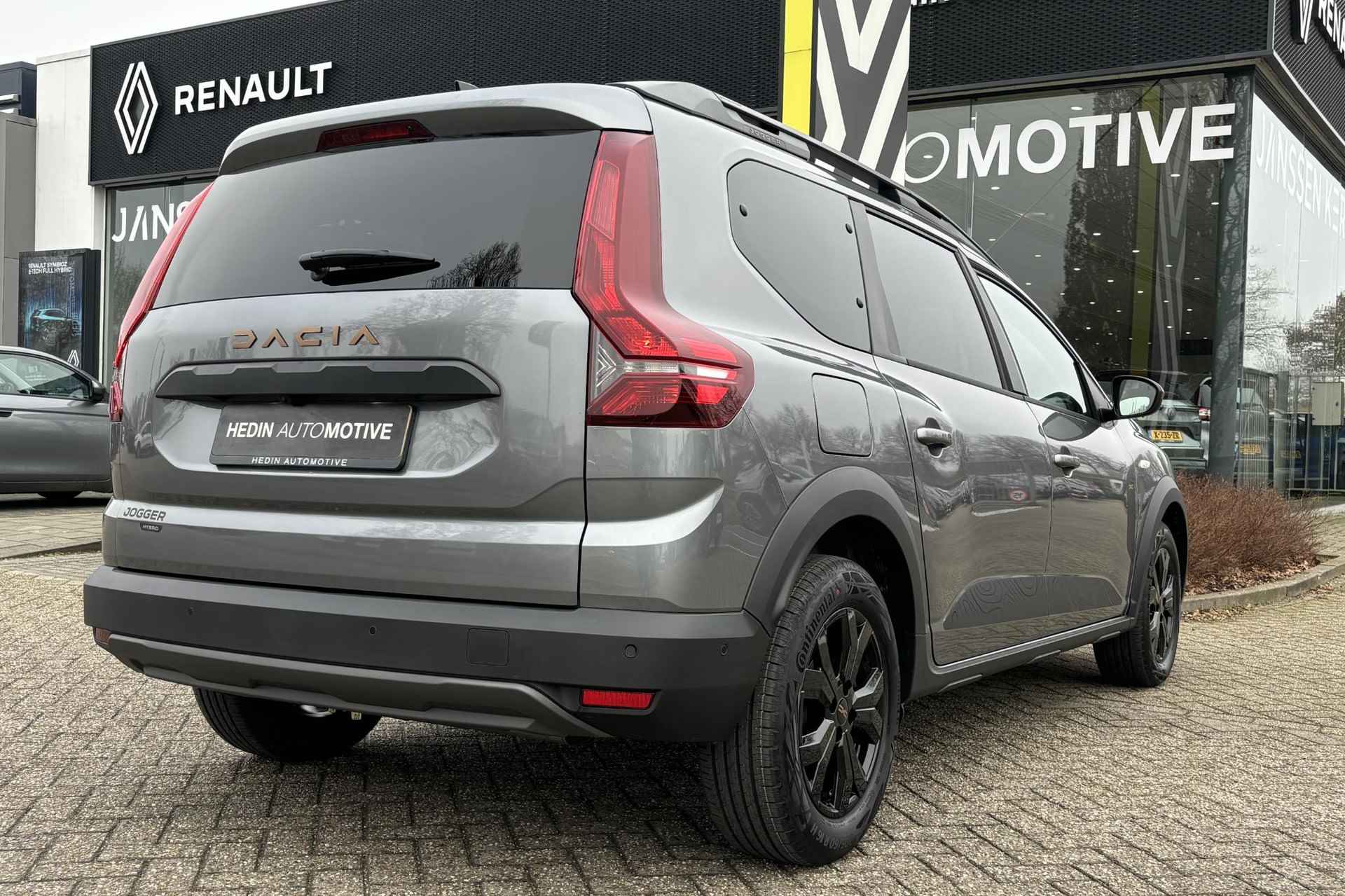 Dacia Jogger 1.6 Hybrid 140 Extreme 7p. "Pack Assist, Pack Navi, Direct Beschikbaar, ook voor Private Lease" - 2/35