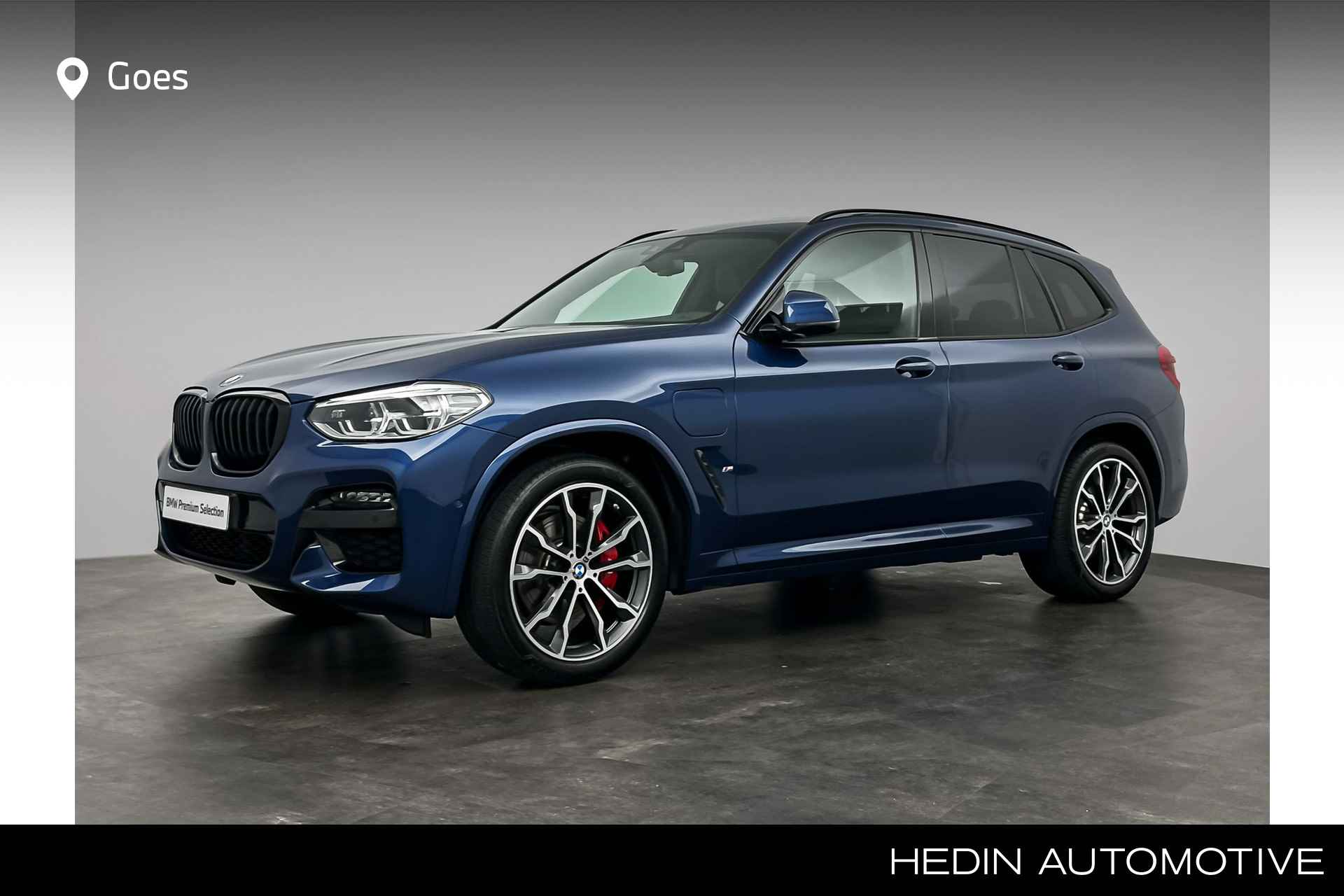 BMW X3 xDrive30e | Model M Sport | Stuurwielrand Verwarmd | Automatische sporttransmissie met stuurschakeling | Comfort Access | Glazen panoramadak | Elektrisch verwarmde voorstoelen | Adaptieve LED koplampen - 1/28