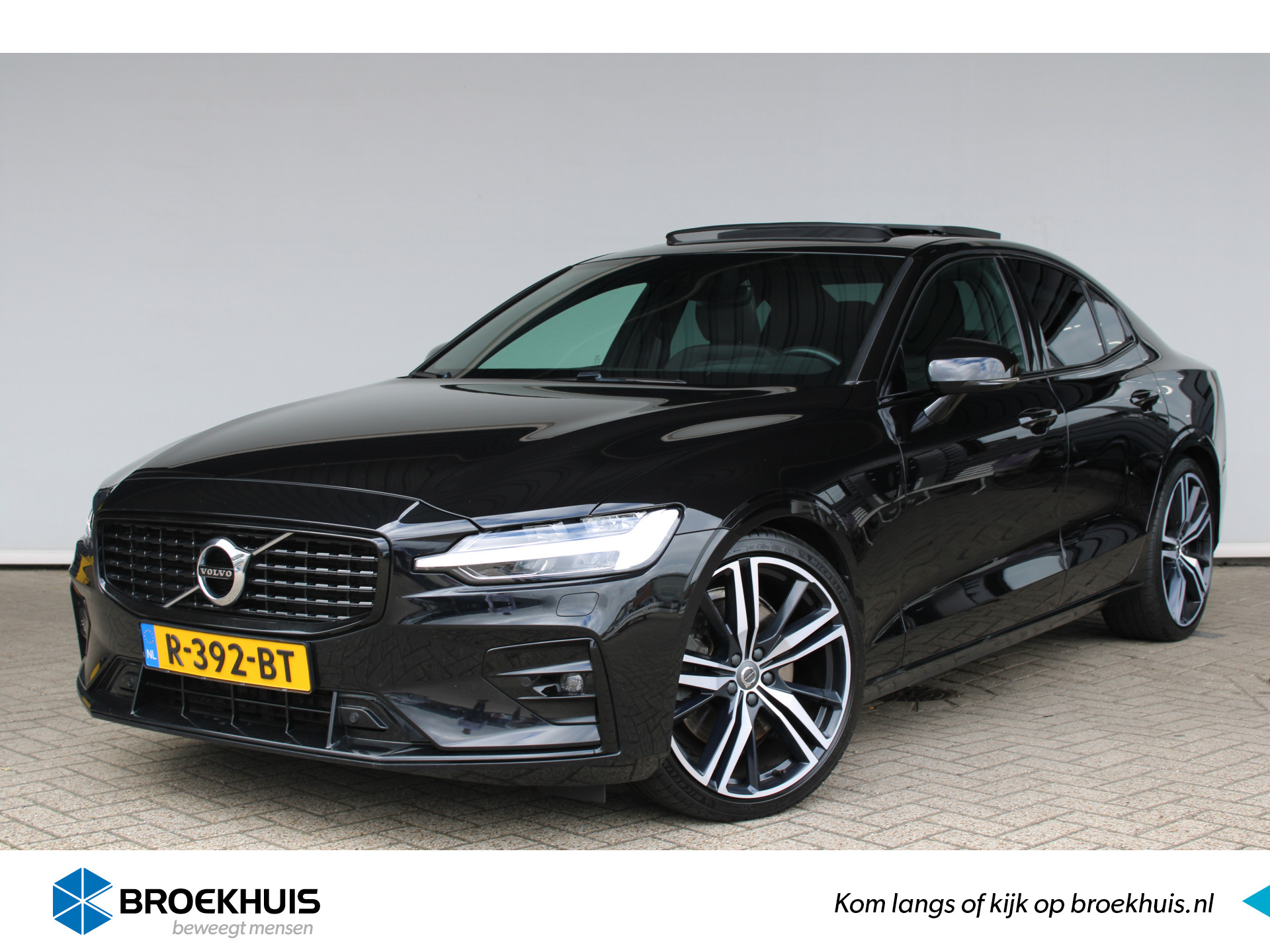 Volvo S60 2.0 B5 R-Design SCHUIFDAK/HARMANKARDON/20INCH/LEDER/GEHEUGENSTOEL/CAMERA