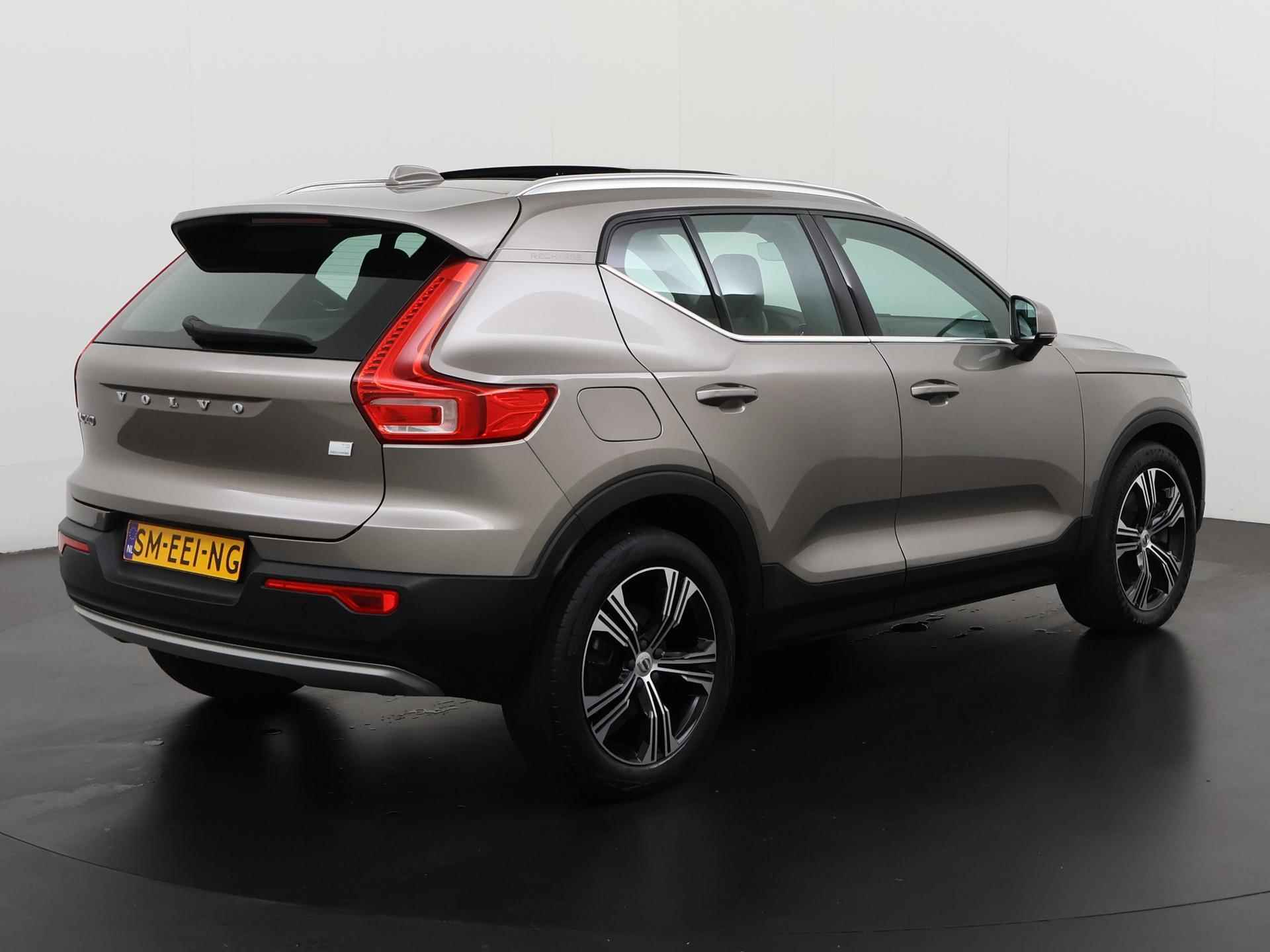 Volvo XC40 1.5 T5 Recharge Inscription | Panoramadak | Zondag Open! - 4/44