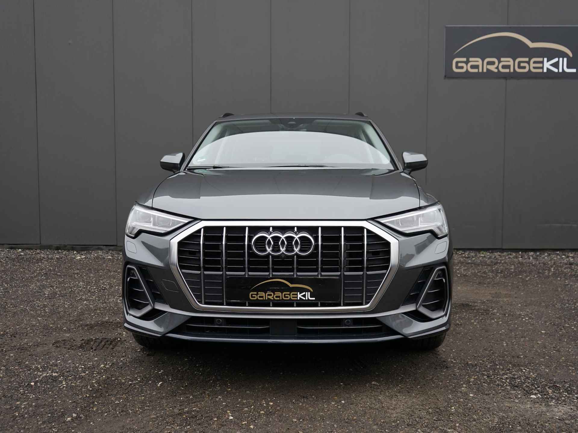 Audi Q3 45 TFSI e S edition 1ste eig. / Dealeronderh. / Audi Selection interieur / Ambiance plus / Matrix / Pano / 360 Camera / Adap. Cruise / - 3/36