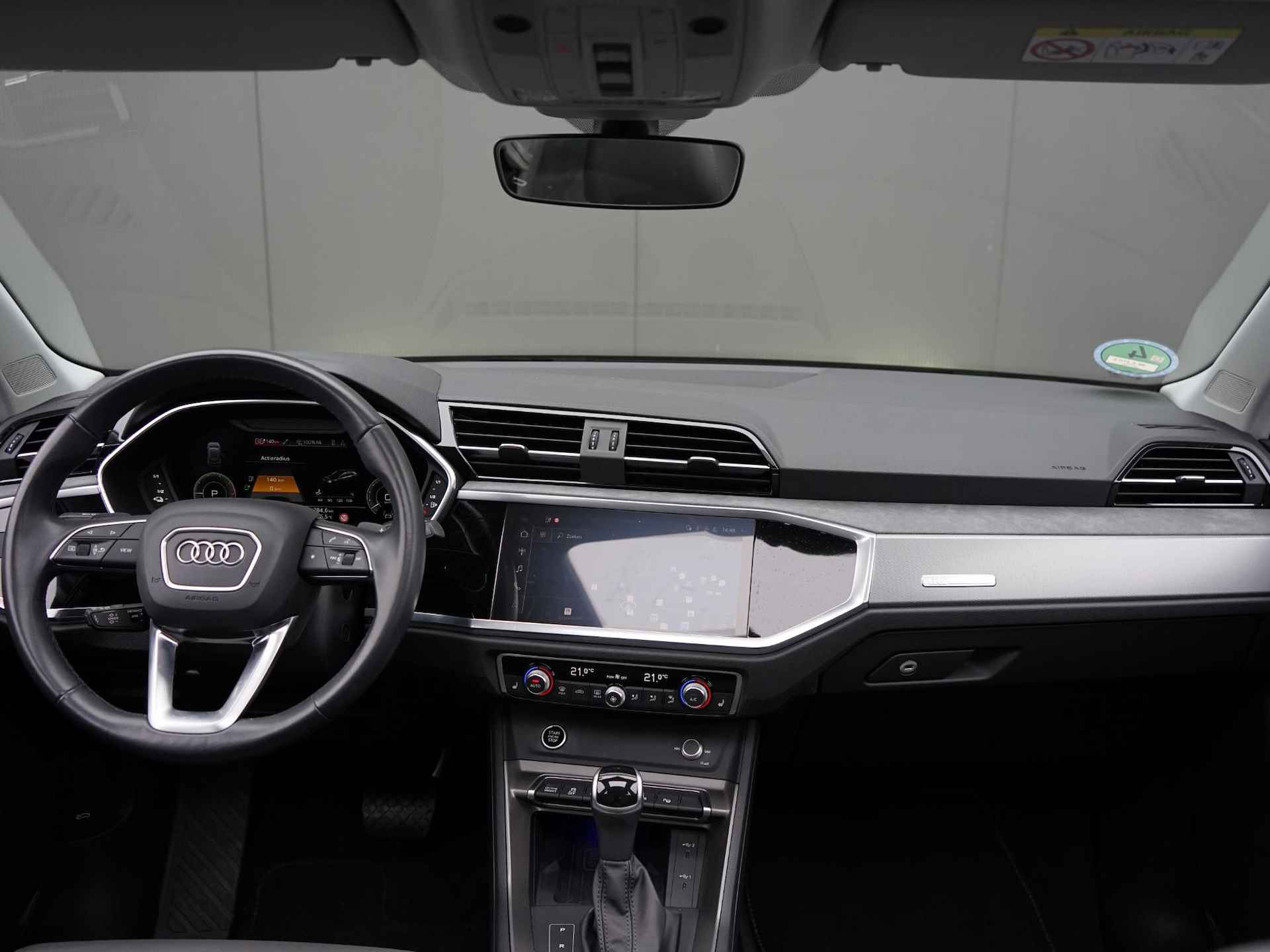 Audi Q3 45 TFSI e S edition 1ste eig. / Dealeronderh. / Audi Selection interieur / Ambiance plus / Matrix / Pano / 360 Camera / Adap. Cruise / - 18/36