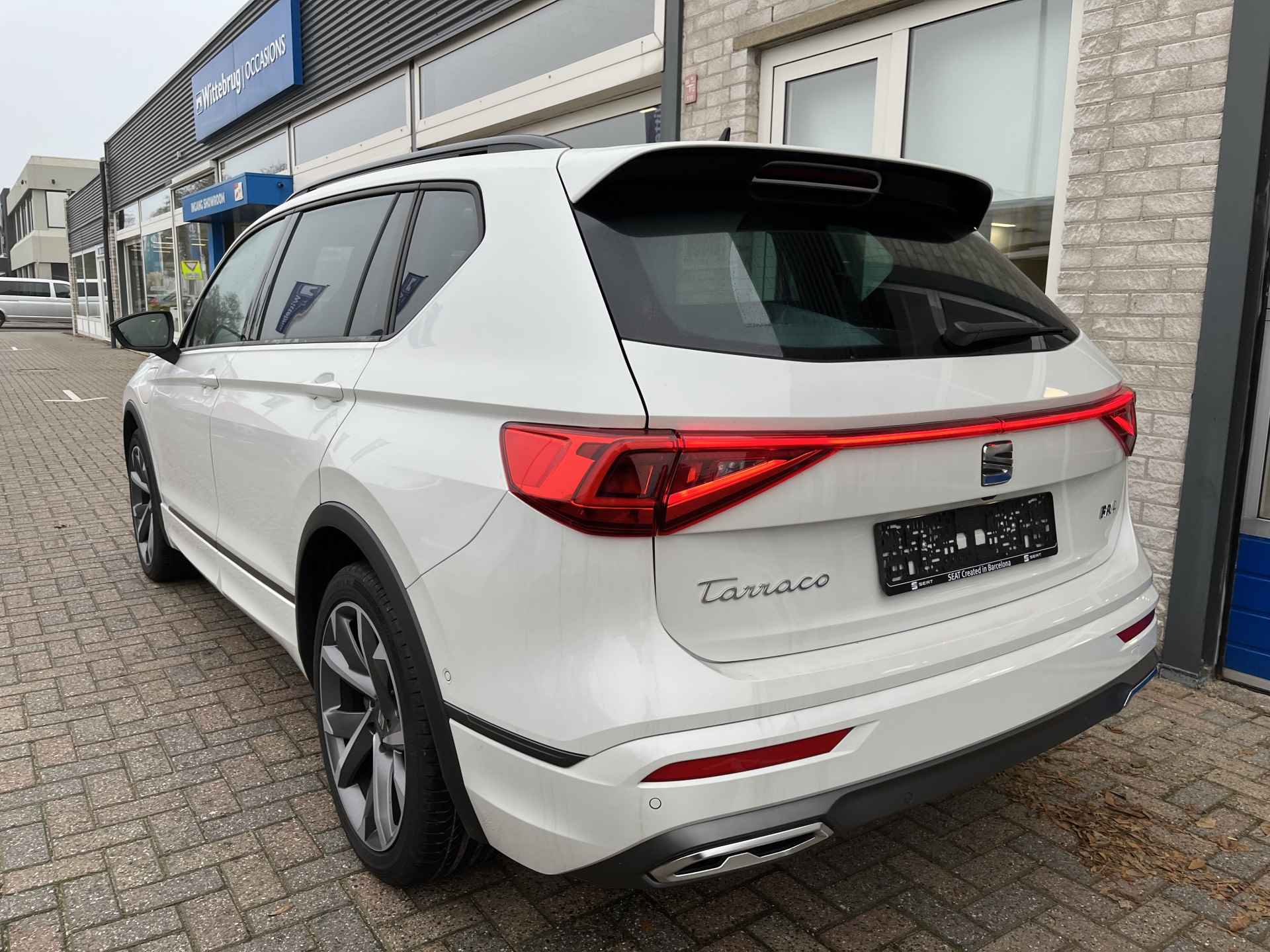 SEAT Tarraco 1.4 TSI e-Hybrid PHEV FR Business / AUTOMAAT/ FABRIEKS GARANTIE T/M 4-2026/ 10.000 KM/ PANO/ TREKHAAK/ CAMERA/ PARK. SENSOREN/ DCC/ MATRIX/ MEMORY SEATS/ KEYLESS/ STOELVERWARM. V&A/ ADAPT. CRUISE/ APP CONNECT/ NAVI/ CLIMA/ - 6/31