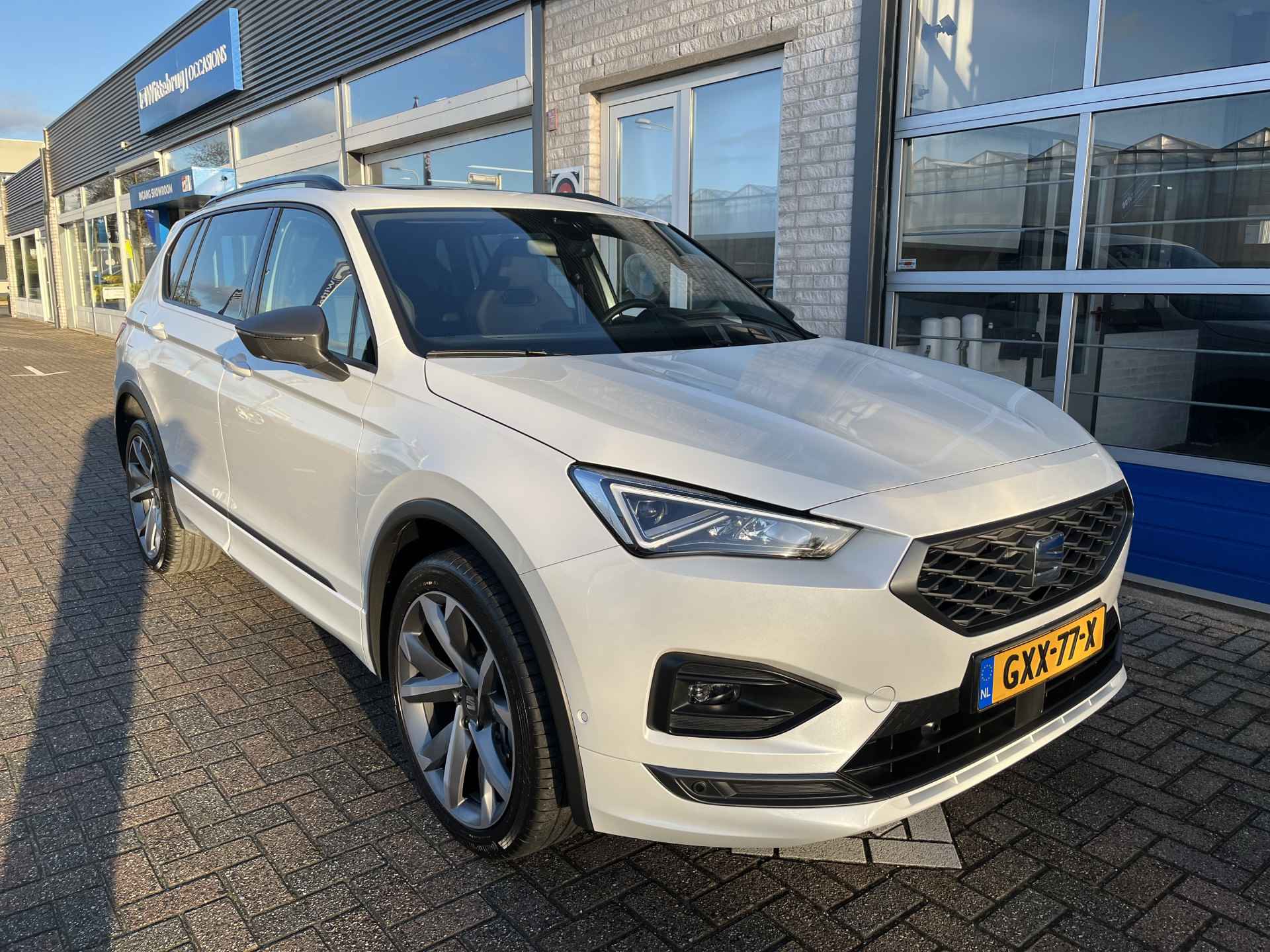 SEAT Tarraco 1.4 TSI e-Hybrid PHEV FR Business / AUTOMAAT/ FABRIEKS GARANTIE T/M 4-2026/ 10.000 KM/ PANO/ TREKHAAK/ CAMERA/ PARK. SENSOREN/ DCC/ MATRIX/ MEMORY SEATS/ KEYLESS/ STOELVERWARM. V&A/ ADAPT. CRUISE/ APP CONNECT/ NAVI/ CLIMA/ - 39/42