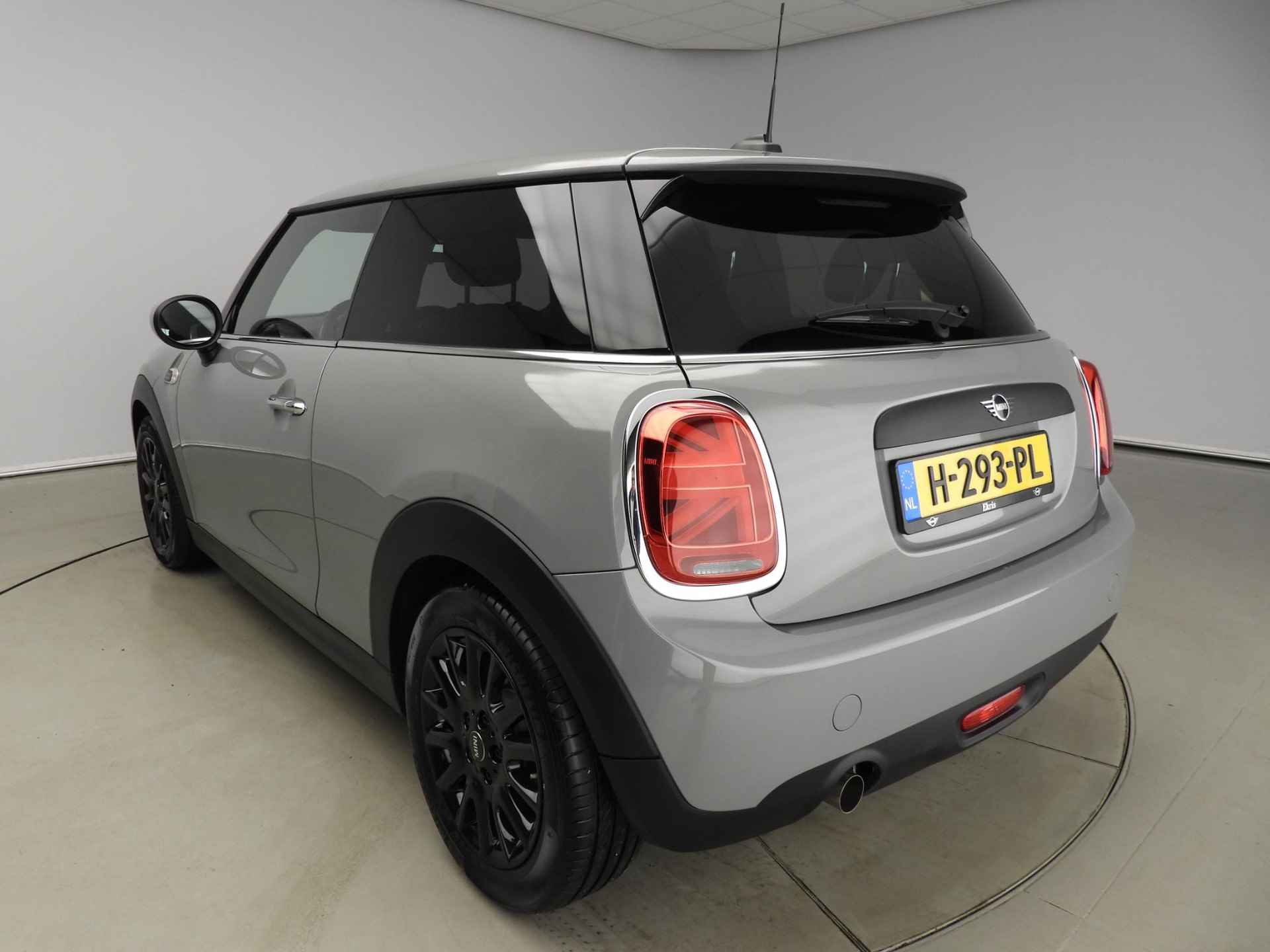 MINI 3-deurs 1.5 One First Pepper | Business | Navi | Alu velgen 16" | Excitement pakket | LED | Climate Control - 31/34