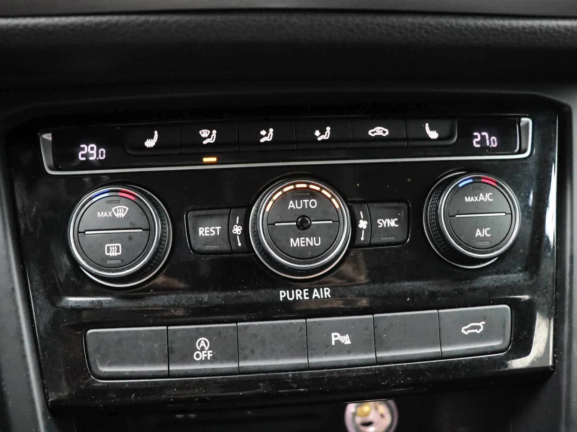 Volkswagen Touran 1.4 TSI Connected Series 7p | Navigatie | Stoelverwarming | Parkeerhulp | Climate Control | - 18/35