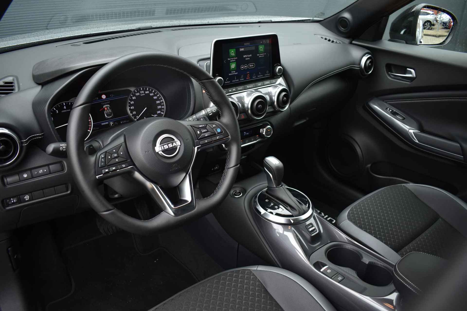 Nissan Juke 1.0 DIG-T N-Design 115pk | Automaat | Navigatie | Rondom camera | Cruise Control Adaptief | Apple Carplay/Android Auto | LED Koplampen | LMV 19'' - 14/39