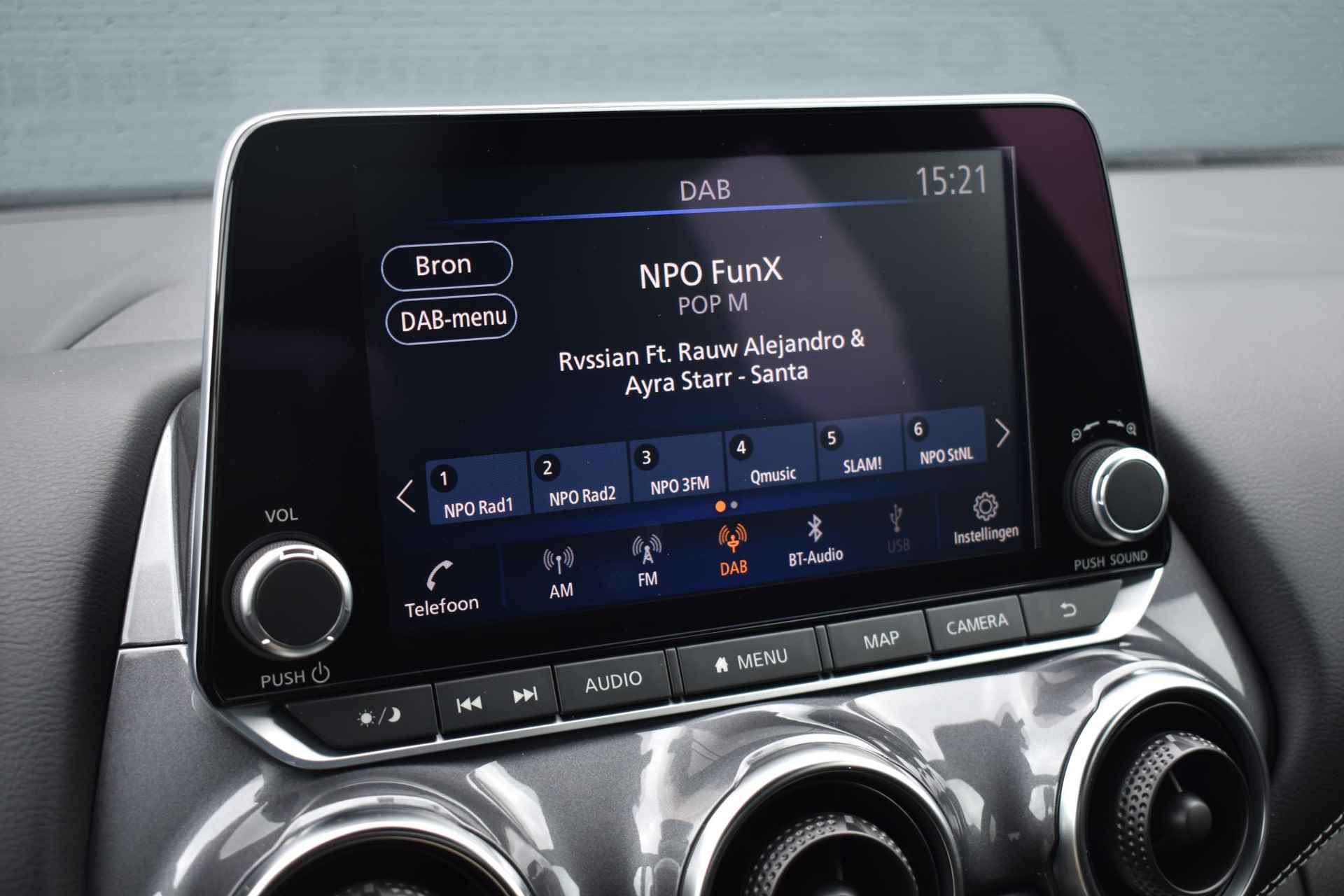 Nissan Juke 1.0 DIG-T N-Design 115pk | Automaat | Navigatie | Rondom camera | Cruise Control Adaptief | Apple Carplay/Android Auto | LED Koplampen | LMV 19'' - 25/39