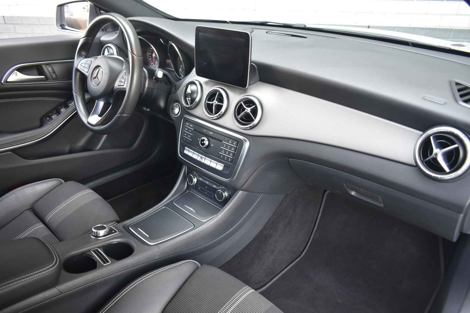Mercedes-Benz CLA-klasse Shooting Brake 180 Business Solution Camera / Navigatie / Stoelverwarming - 7/43