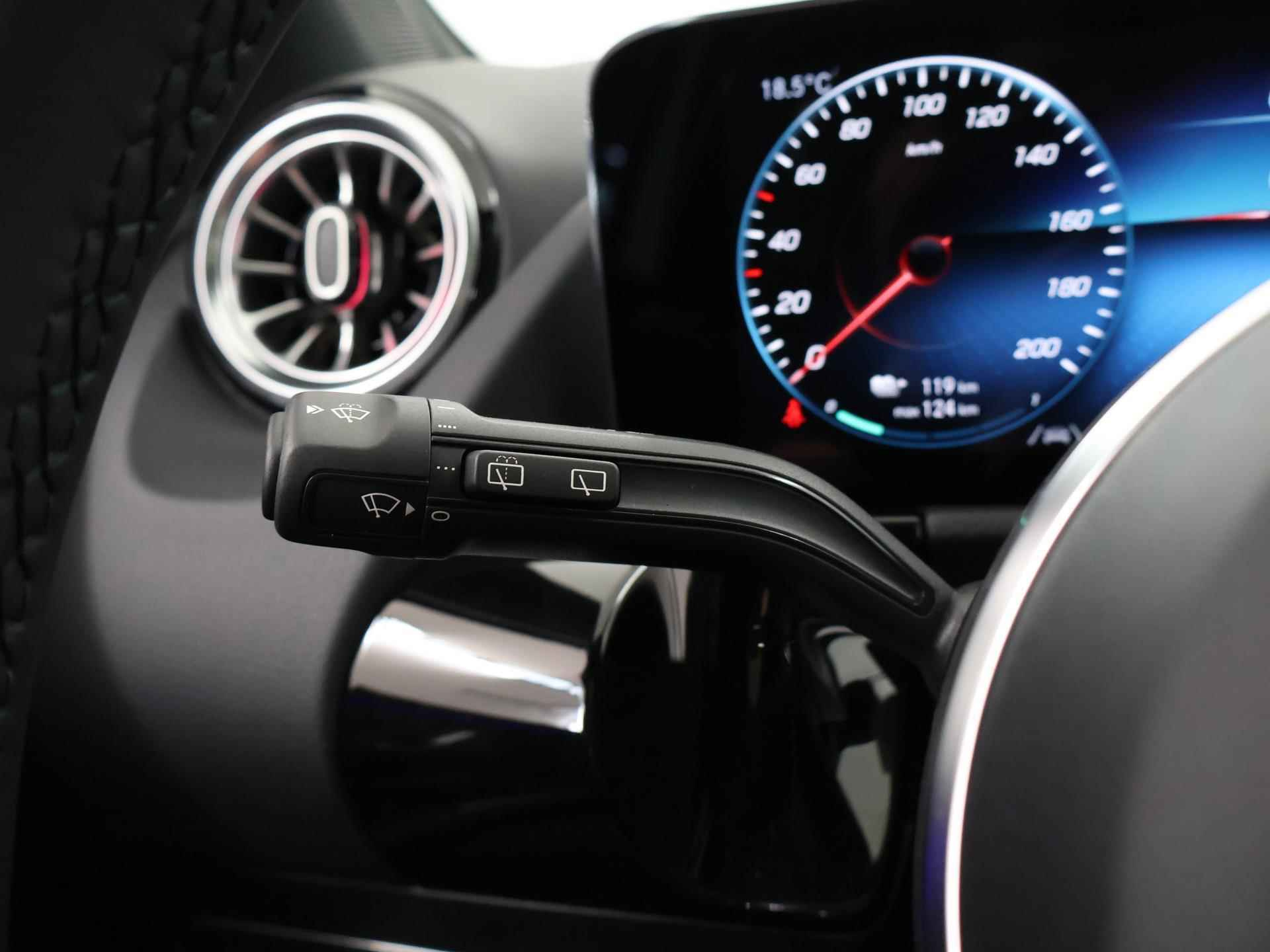 Mercedes-Benz EQA 250+ Business Edition | Panoramadak | Stoelgeheugen | Keyless Entry | 360-camera | MBUX Augmented Reality | Apple Carplay | Privacy Glass | Stoelverwarming | Sfeerverlichting | DAB+ Radio | - 25/52