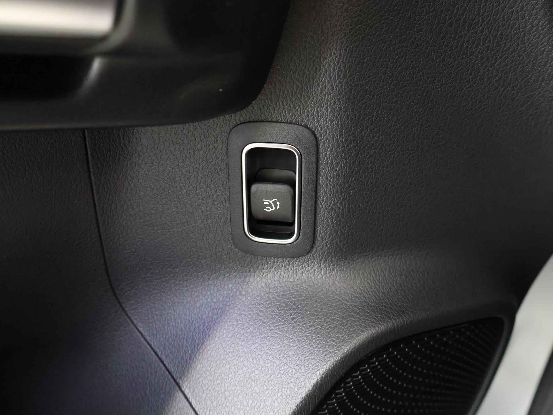 Mercedes-Benz EQA 250+ Business Edition | Panoramadak | Stoelgeheugen | Keyless Entry | 360-camera | MBUX Augmented Reality | Apple Carplay | Privacy Glass | Stoelverwarming | Sfeerverlichting | DAB+ Radio | - 29/52