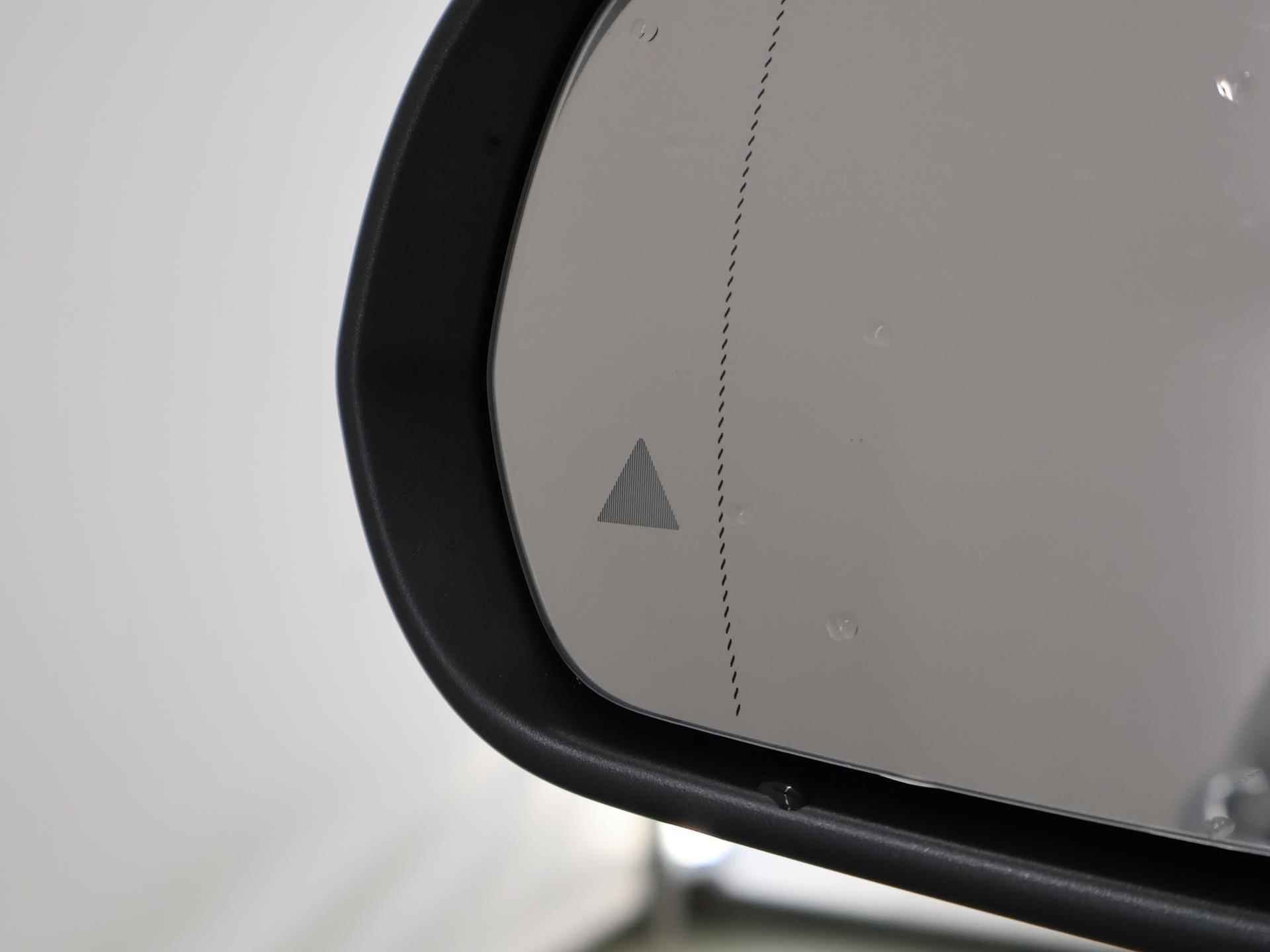 Mercedes-Benz EQA 250+ Business Edition | Panoramadak | Stoelgeheugen | Keyless Entry | 360-camera | MBUX Augmented Reality | Apple Carplay | Privacy Glass | Stoelverwarming | Sfeerverlichting | DAB+ Radio | - 36/52