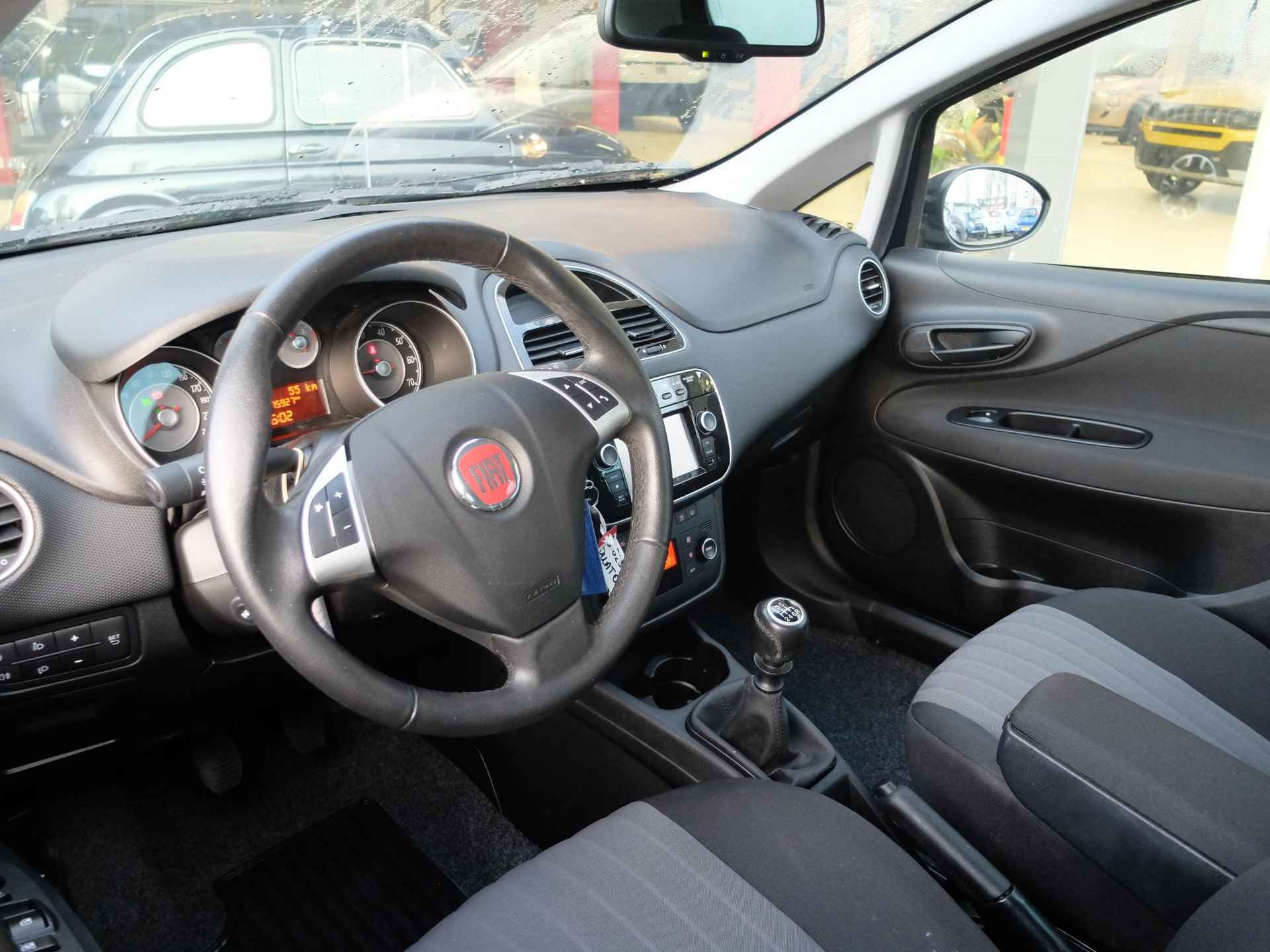 Fiat Punto Evo 0.9 TwinAir Sempre 1e Eigenaar I Navi I ACC I Bluetooth - 2/16