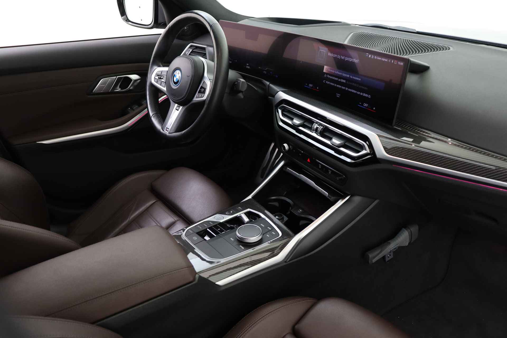 BMW 3-serie 320e High Executive M Sport Automaat / BMW M 50 Jahre uitvoering / Schuif-kanteldak / Sportstoelen / Adaptieve LED / Comfort Access / Parking Assistant / Harman Kardon - 13/57