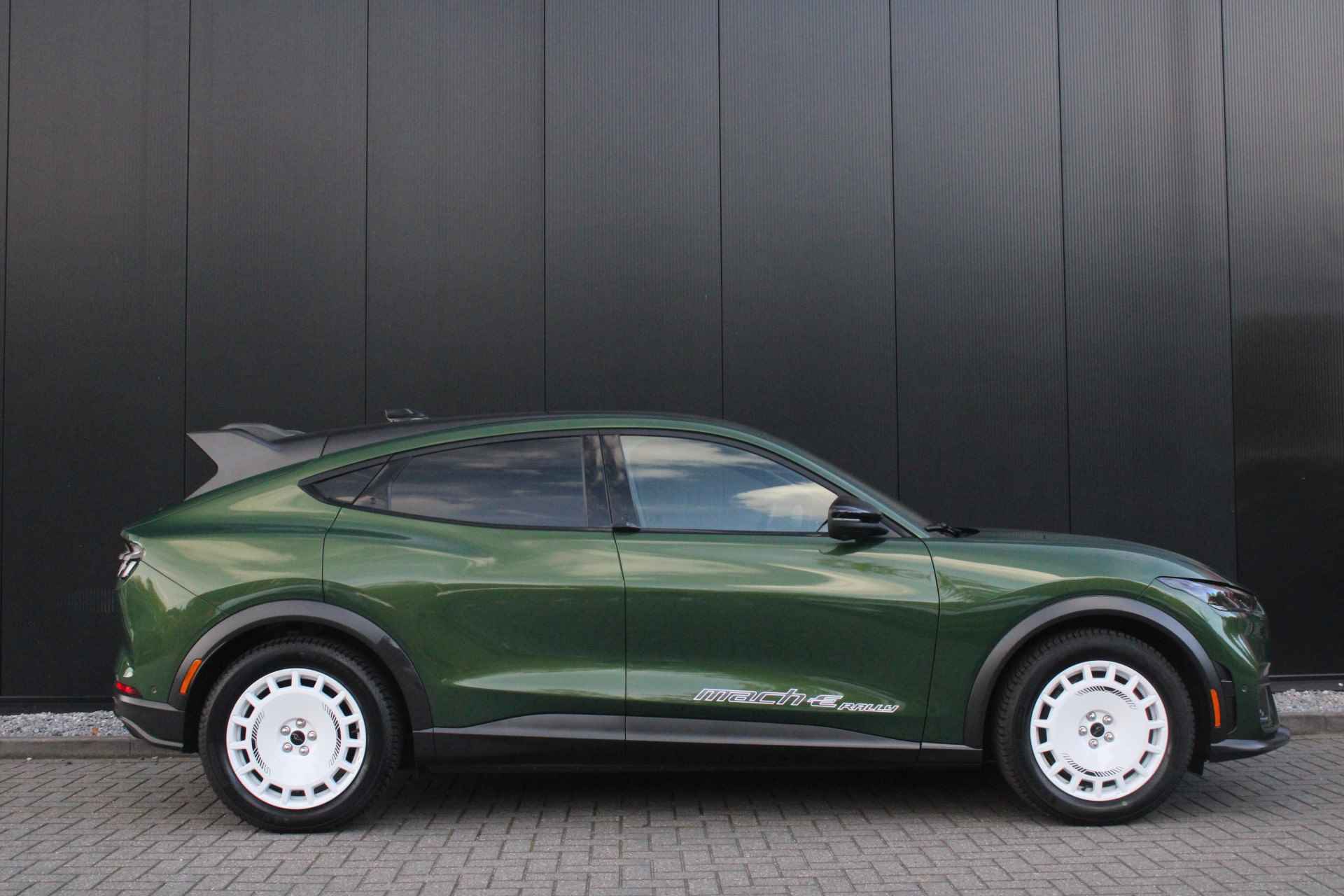 Ford Mustang Mach-E 98kWh Exended Ranget AWD Rally Edition - 4/36