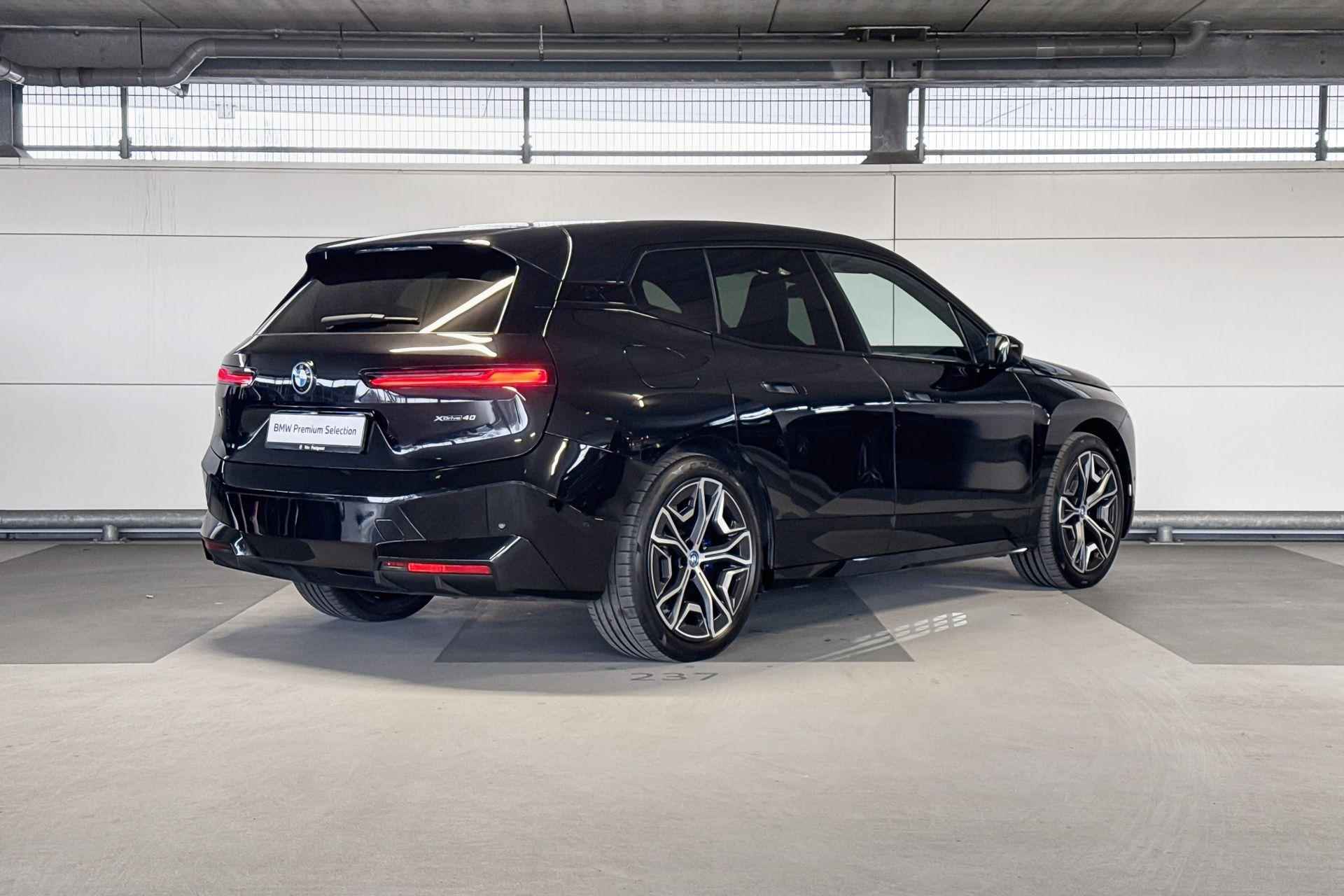 BMW iX xDrive40 Business Edition Plus 77 kWh - 6/25