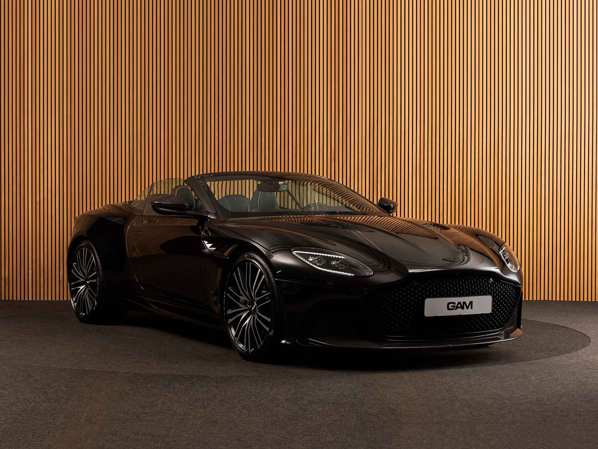 Aston Martin DBS Volante 5.2 V12 Superleggera - 7/40