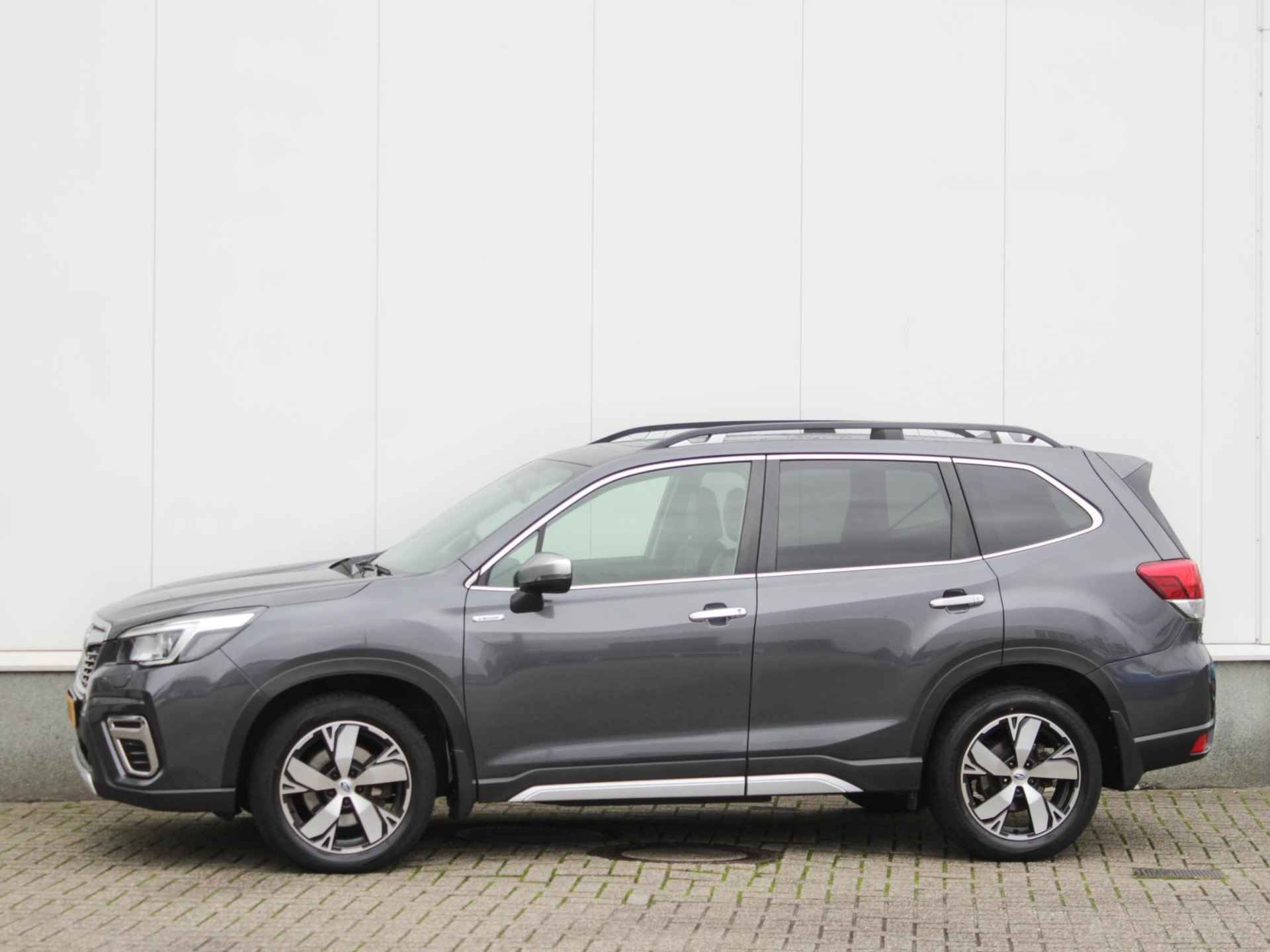 Subaru Forester 2.0i e-BOXER First Edition | Navi | Adap. Cruise | Leder | Schuifdak - 2/31