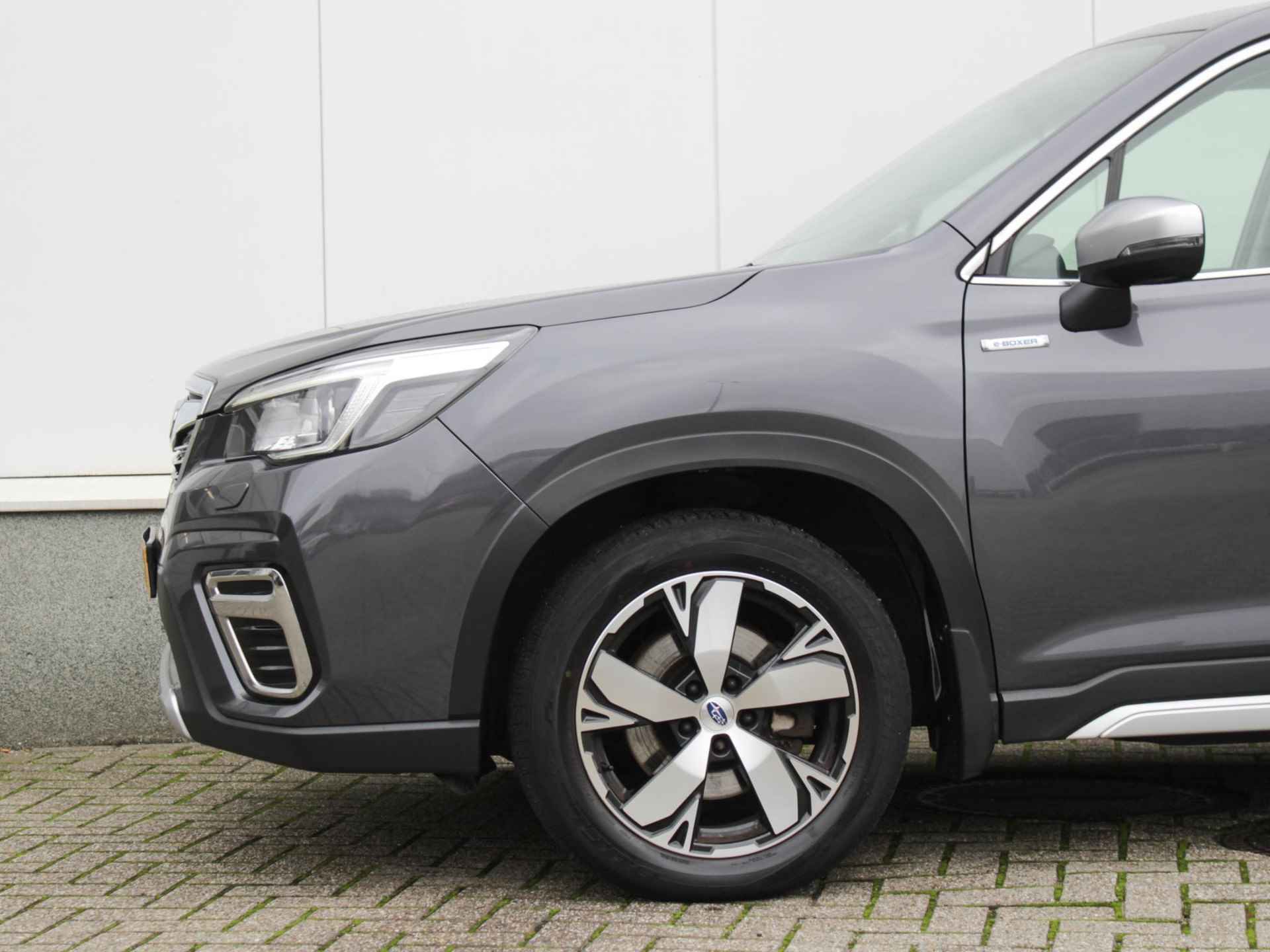 Subaru Forester 2.0i e-BOXER First Edition | Navi | Adap. Cruise | Leder | Schuifdak - 9/31