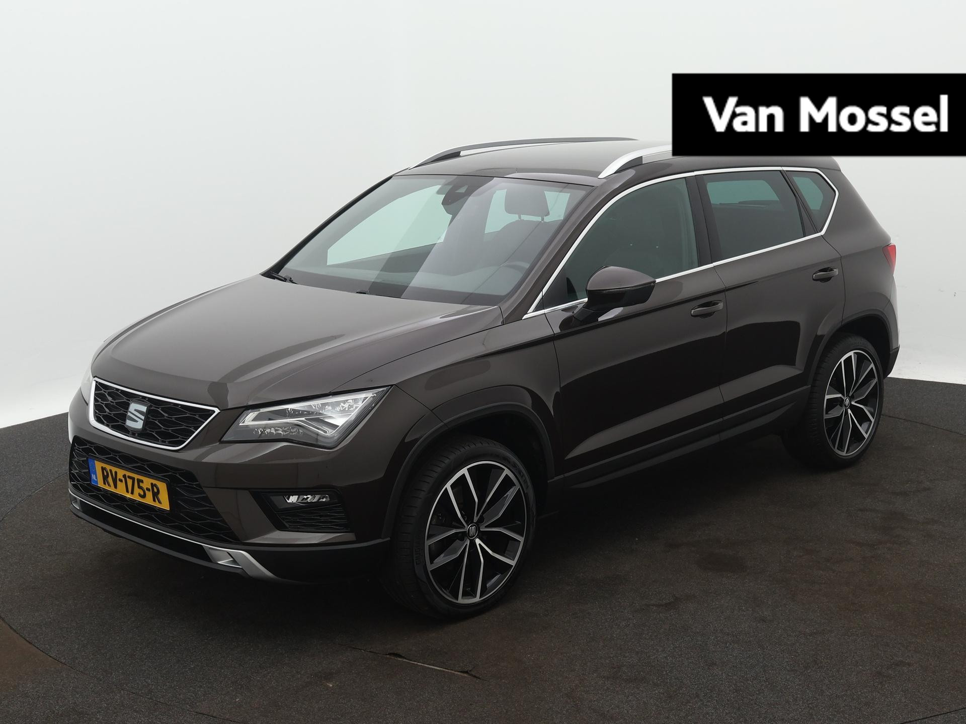 SEAT Ateca 1.4 EcoTSI Xcellence 150 PK | LED Koplampen | Navigatie | Climate Control | Apple Carplay/Android Auto | Achteruitrijcamera | Privacy Glass | Cruise Control | Parkeersensoren | Sportstoelen | Lichtmetalen velgen |