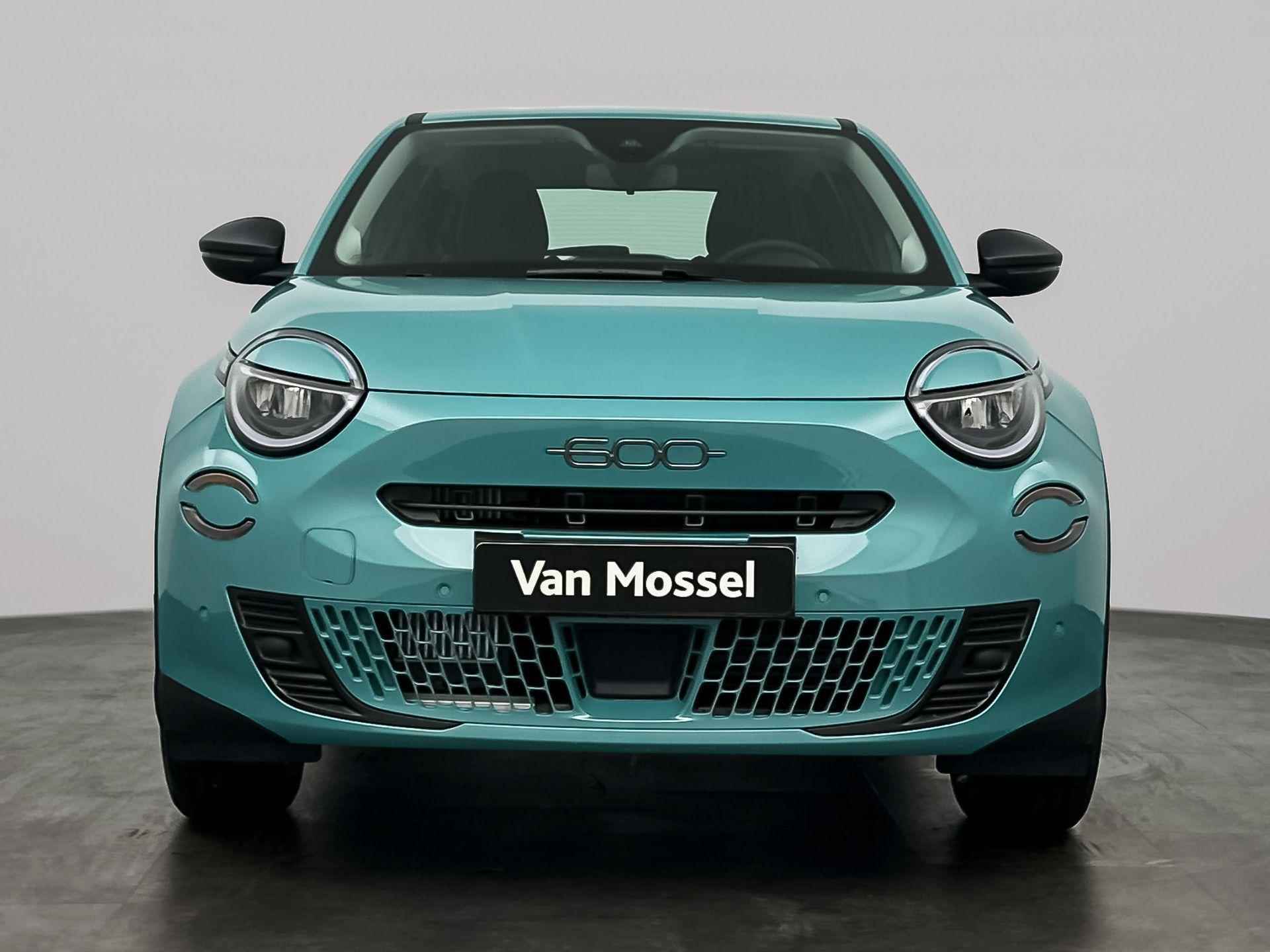 Fiat 600 1.2 Hybrid 136 Urban | DEMONSTRATIEMODEL | UIT VOORRAAD LEVERBAAR! | - 3/25