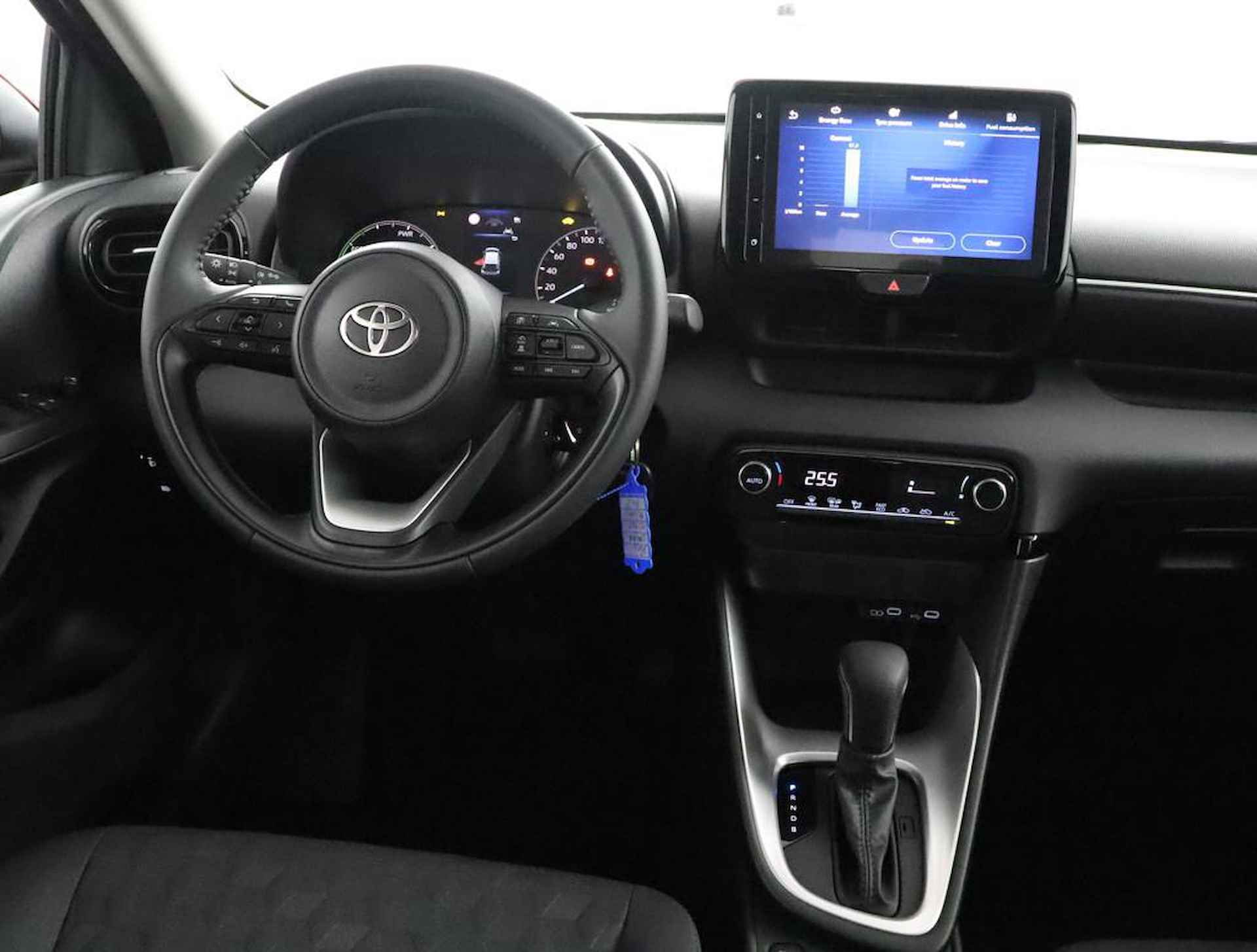 Toyota Yaris 1.5 Hybrid 115 Comfort | Nieuw uit voorraad leverbaar! | 10 jaar fabrieksgarantie! | - 65/70