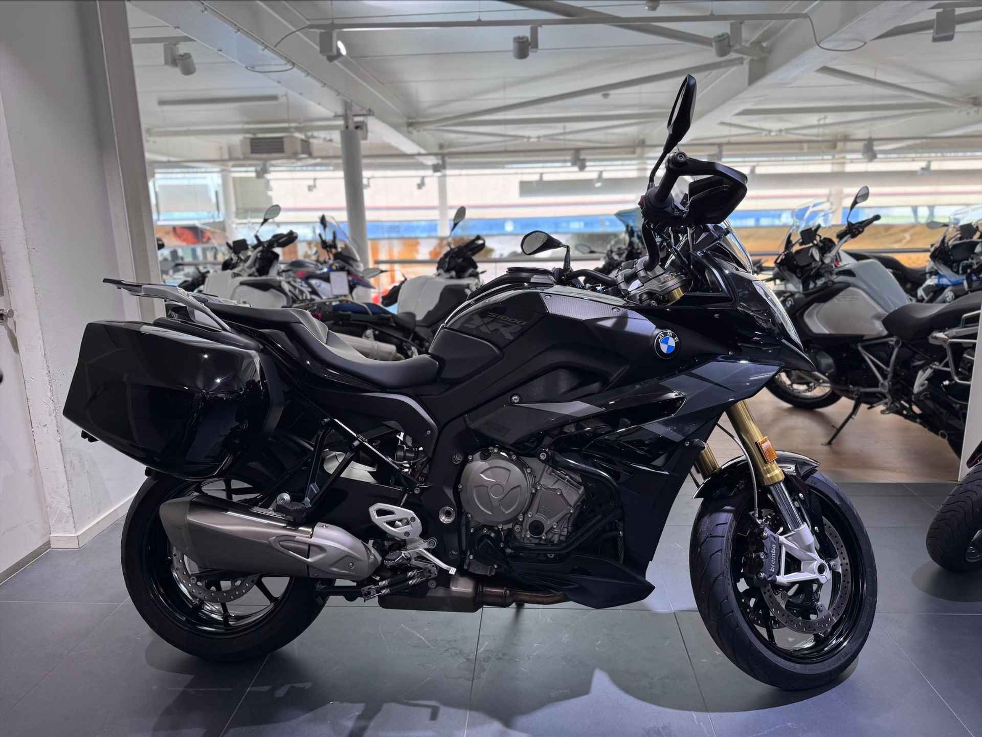 BMW S 1000 XR Triple Black