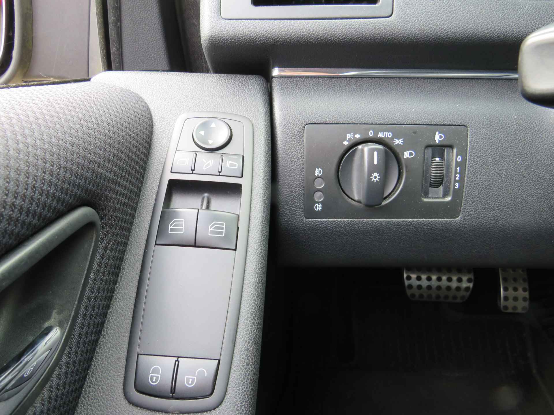 Mercedes-Benz B-Klasse 200 Automaat| 1e part.eigenaar| 136-PK| Metallic lak| | Airco | Cruise control | Parkeersensoren | Incl. |BOVAG Garantie | - 26/39