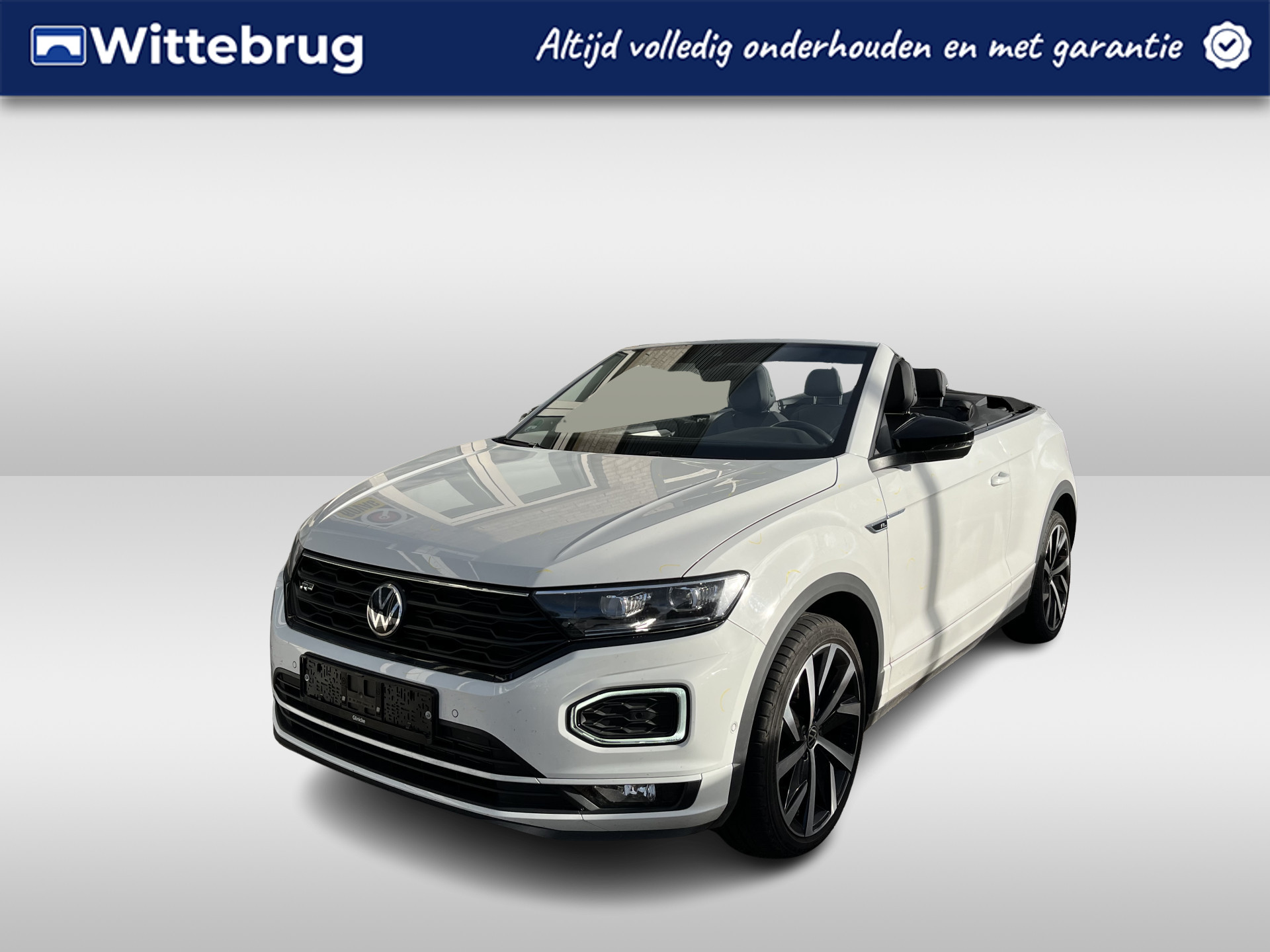 Volkswagen T-Roc Cabrio 1.5 TSI 2x R-Line / AUTOMAAT/ BEATS AUDIO/ CAMERA/ PARK. SENSOREN/ LED/ DODE HOEK/ STOEL VERWARM./ DIGITAL DASHBOARD/ ADAPT. CRUISE/ APP CONNECT/ NAVI/ CLIMA/ DAB/ 19" LMV/