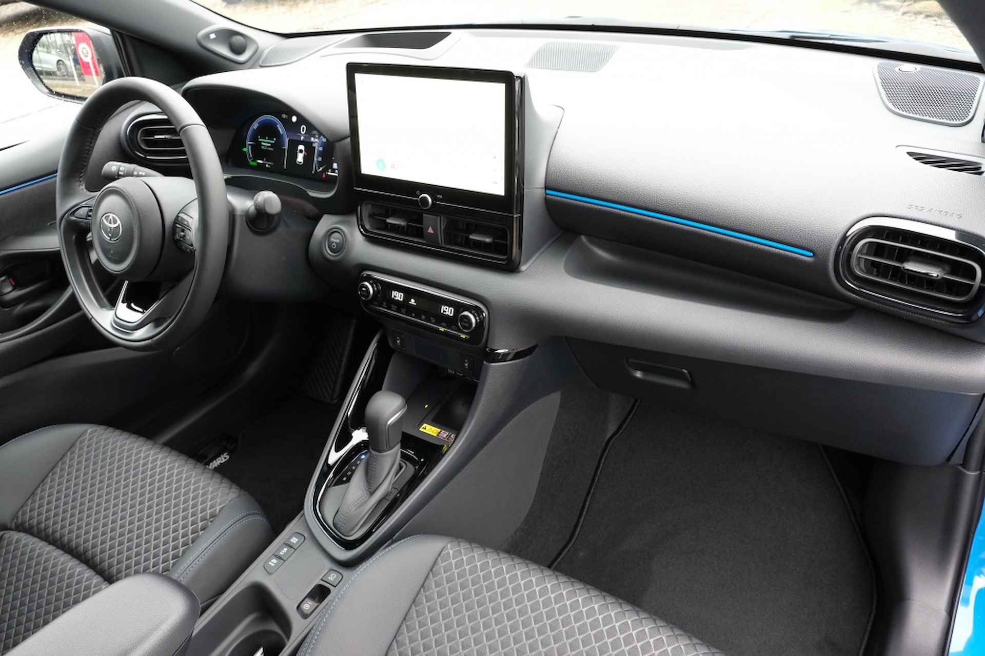Toyota Yaris 1.5 Hybrid 130PK Automaat Launch Edition| Apple Carplay, Android - 10/40