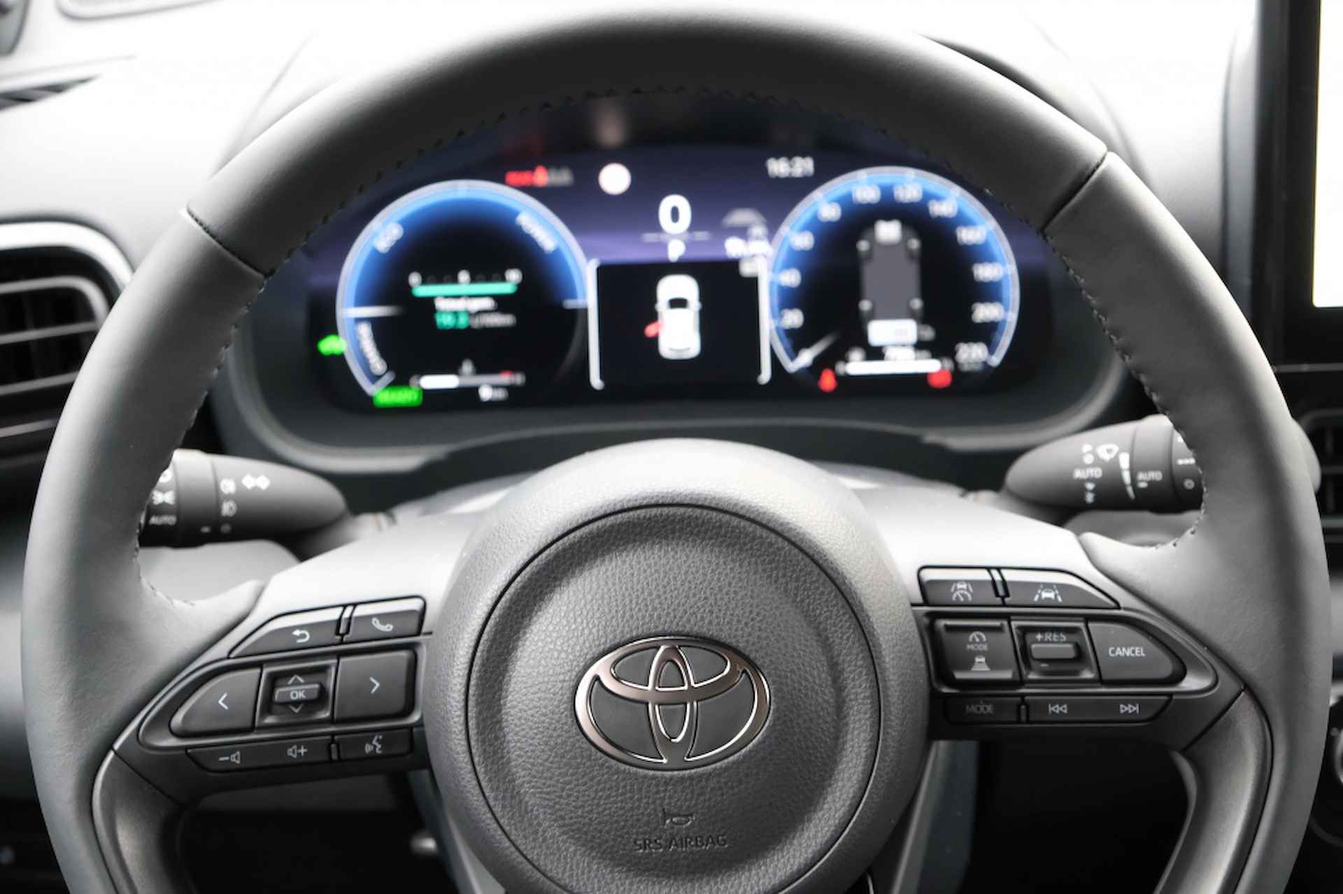 Toyota Yaris 1.5 Hybrid 130PK Automaat Launch Edition| Apple Carplay, Android - 11/40
