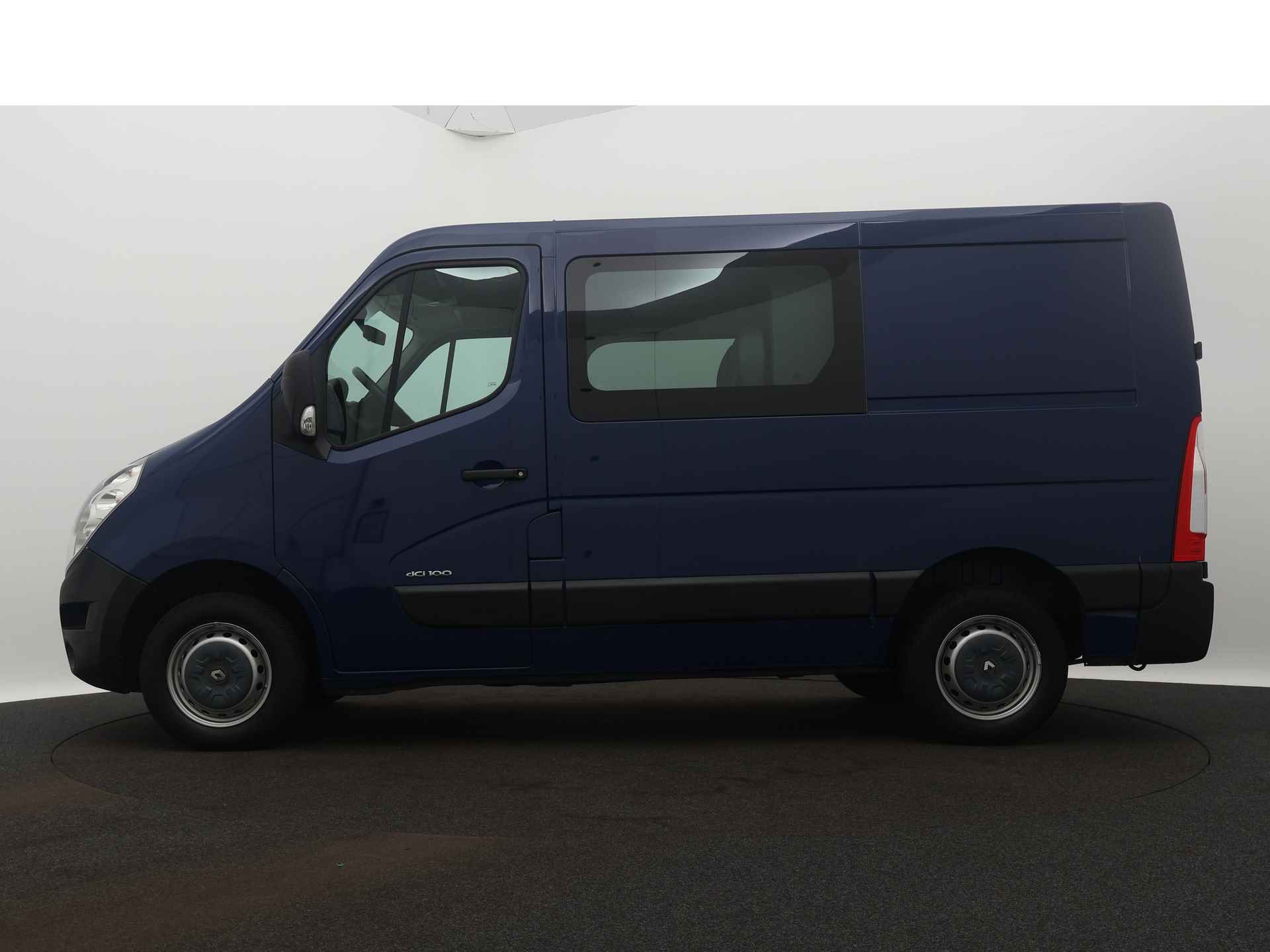 Renault Master T33 2.3 dCi L1H1 Eco | Direct leverbaar | Rolstoelbus - 4/28