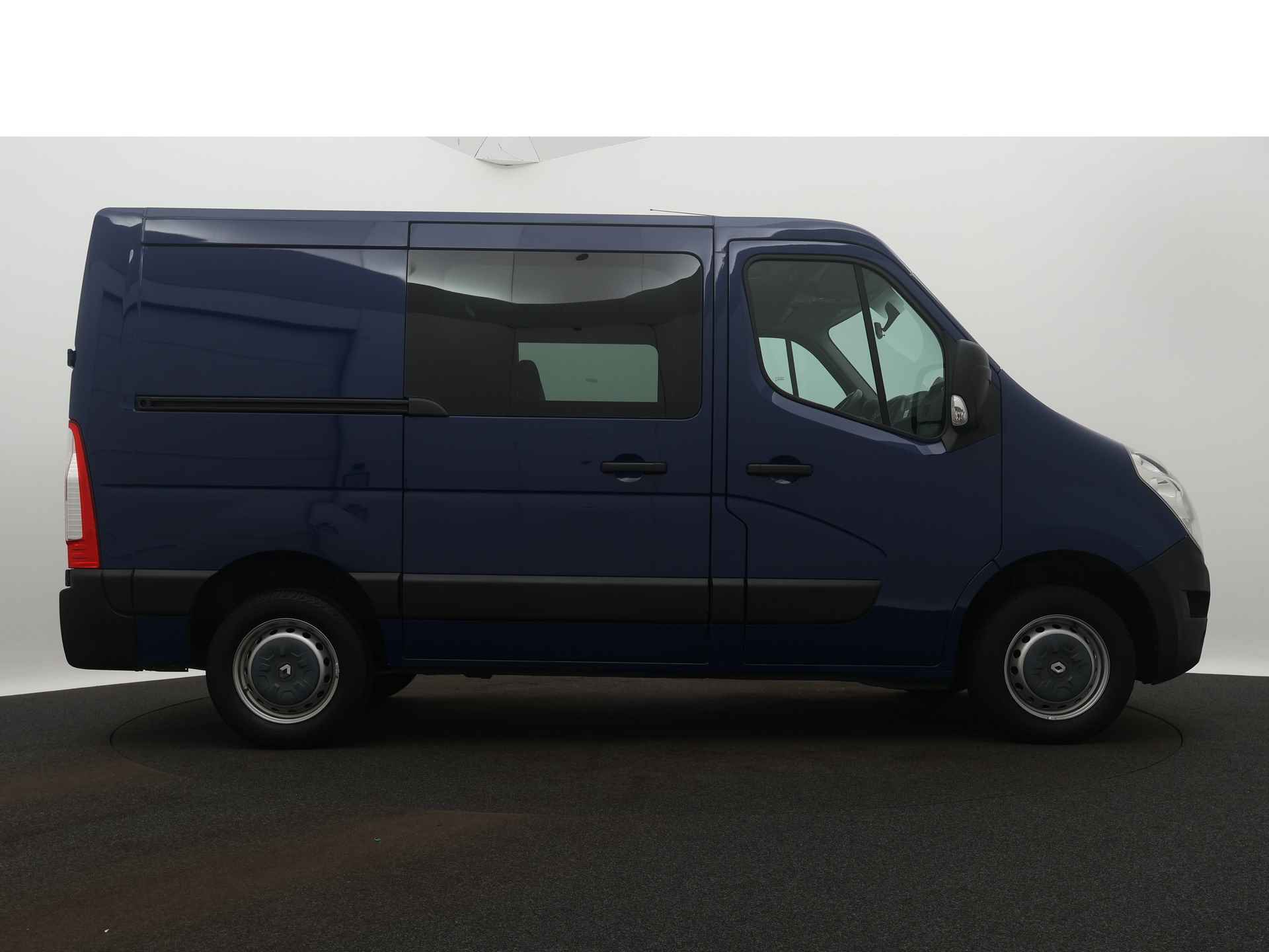 Renault Master T33 2.3 dCi L1H1 Eco | Direct leverbaar | Rolstoelbus - 12/28